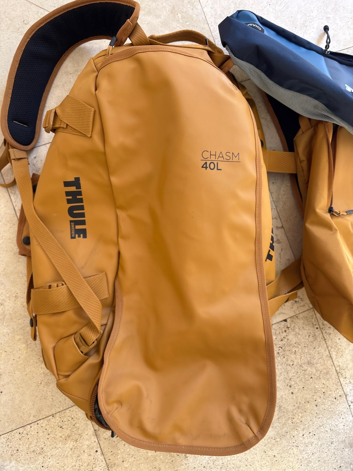 Thule Chasm Duffel bag, Weather-resistant materials, Easy packing, Converts to backpack, Internal pockets, Travel-ready customer photo 2