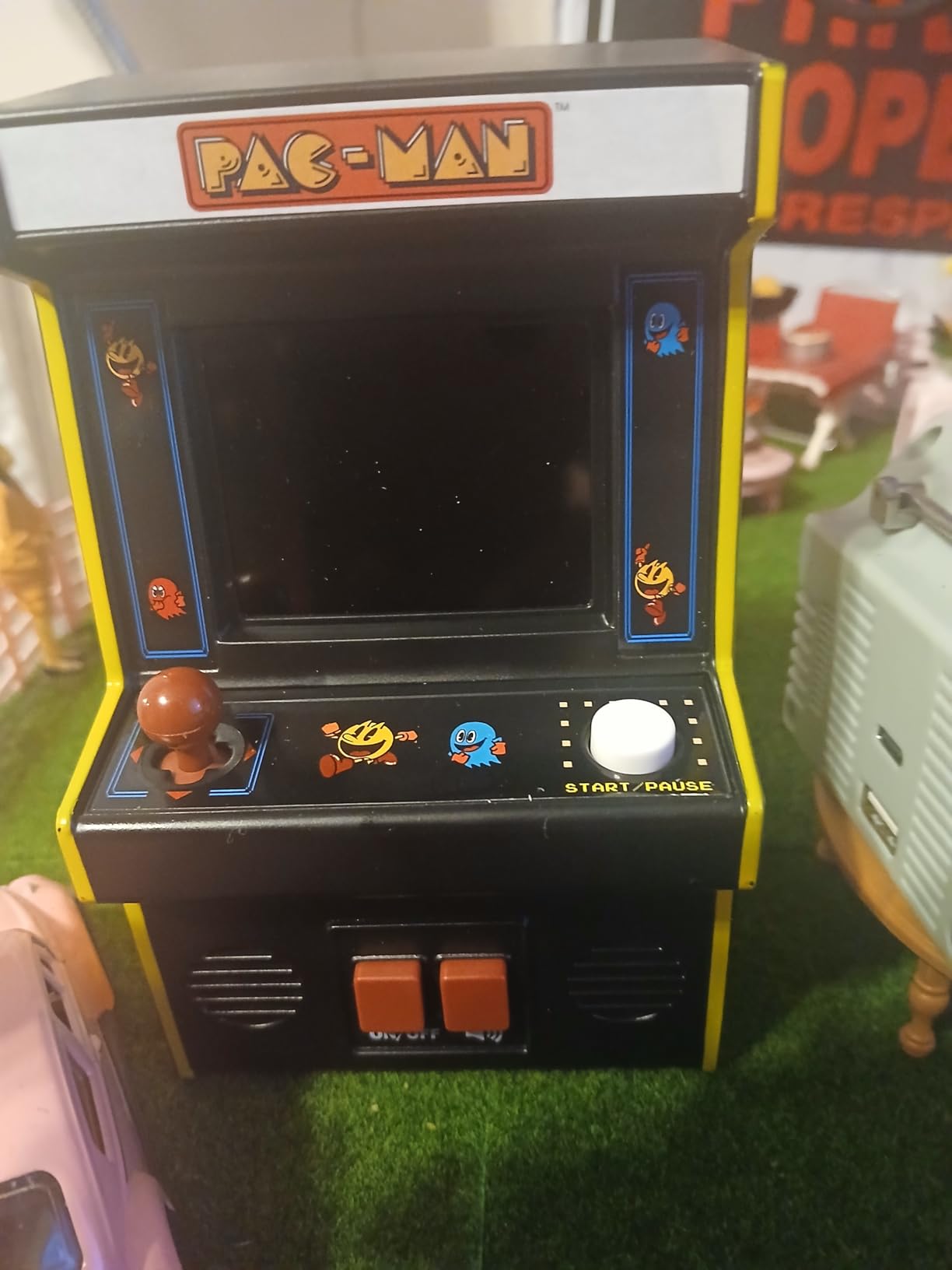 Arcade Classics - Retro Mini Arcade Game, Full Color Screen, Classic Handheld Electronic Game Console, Pac-Man customer photo 1