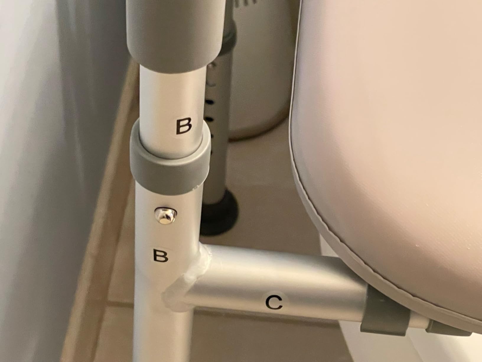 HOMLAND Toilet Seat Riser for Seniors with Adjustable Height & Width, 400lb | Padded Seat, Durable Aluminum Frame, Slip-Resistant Feet, Handicap Elevated Raised Toilet Seat for Elderly, Fit Most Toilet customer photo 1