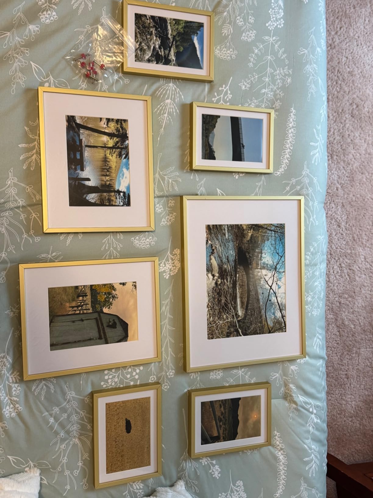 eletecpro Aluminum Gallery Wall Frame Set of 7 with Glass Cover, Gold customer photo 2