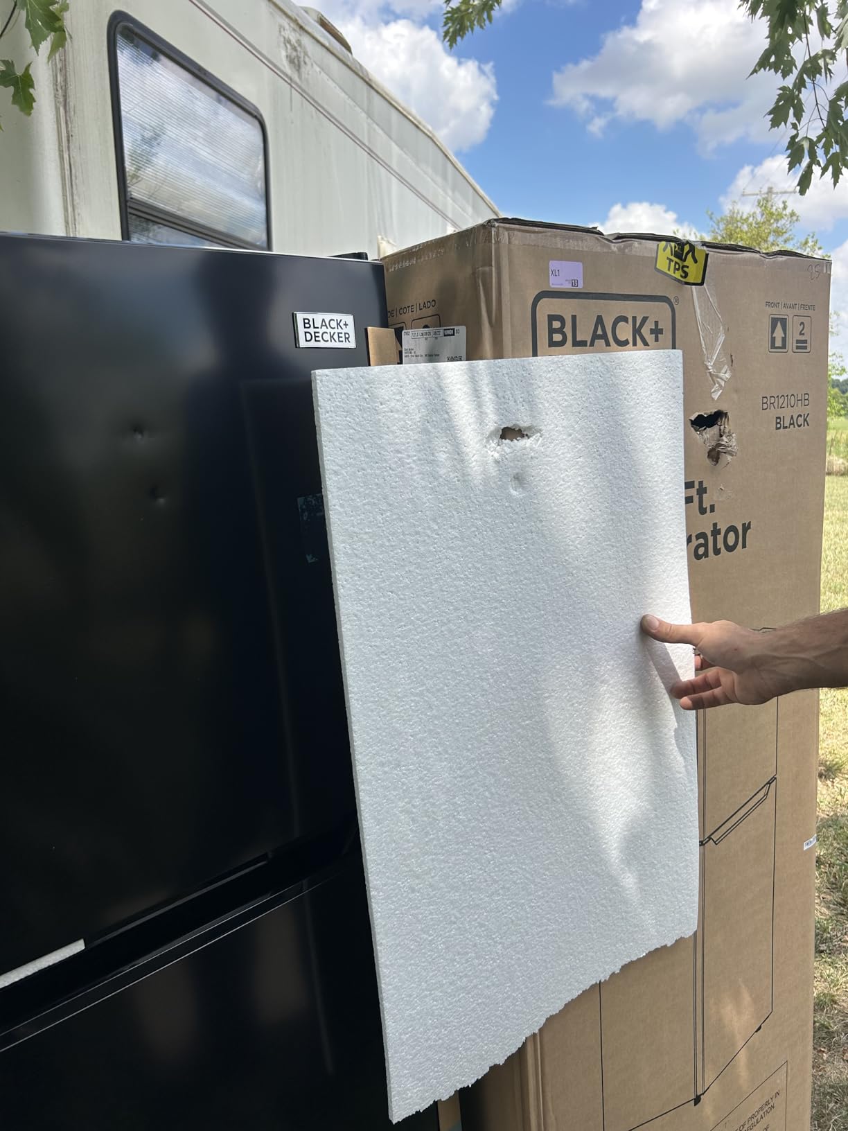 BLACK+DECKER 12.1 Cu. Ft. Top Mount Refrigerator, BR1210HS, Stainless Look | 2 Door Refrigerator with Top Freezer and Adjustable Temperature Control, Full Size for Homes and Apartments, Energy Star customer photo 2