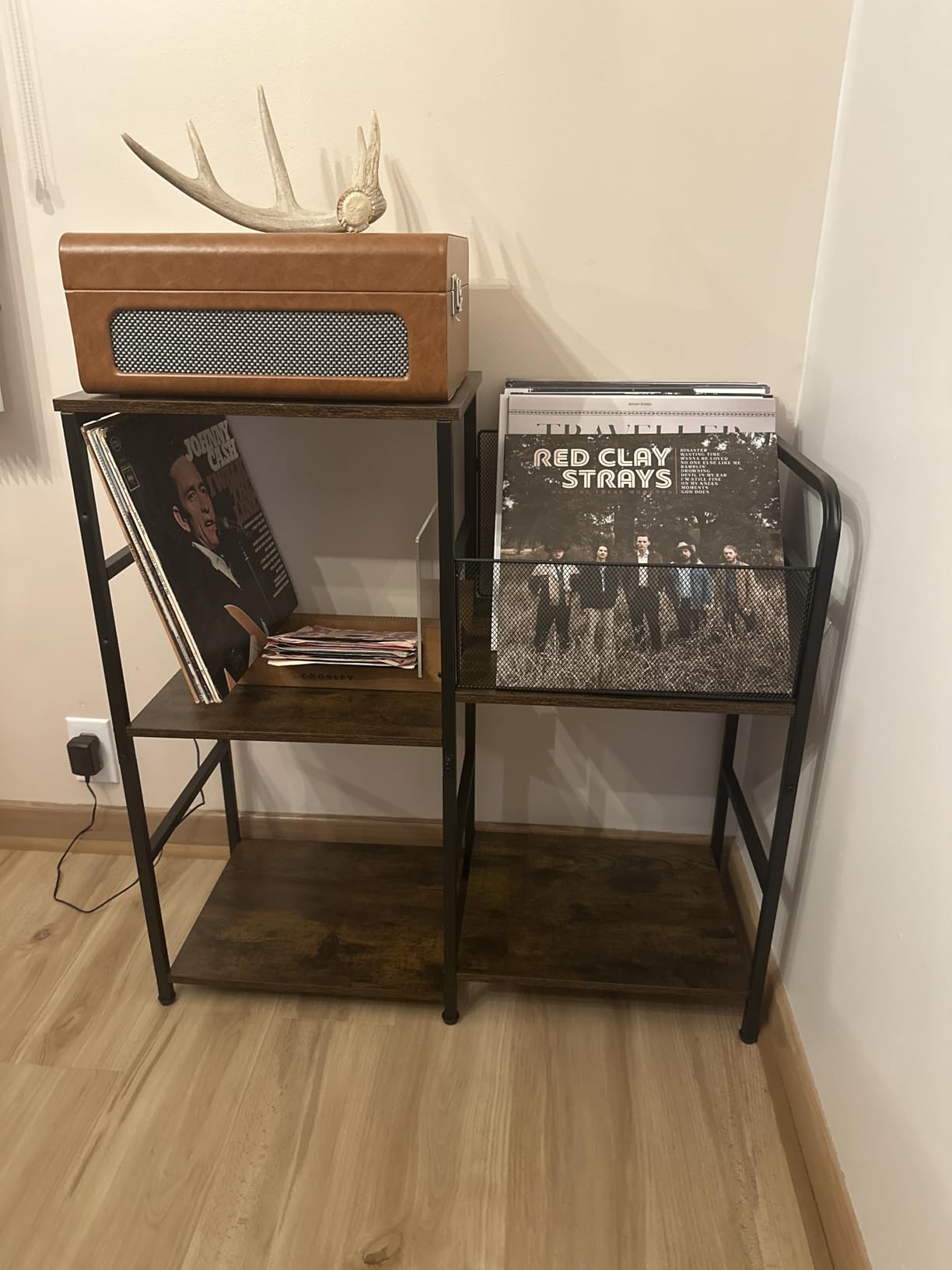 ThreeHio Record Player Stand, Turntable Stand with Vinyl Storage Holds up to 300+ Albums, Storage Cabinet for Vinyl Records, Record Player Table for Living Room customer photo 1