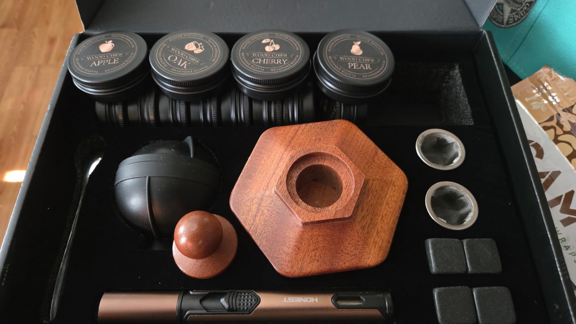 23Pcs Whiskey Smoker Kit with Torch - 12 Wood Chips, Ice Ball Mold, Cocktail Smoker Infuser Kit, Old Fashioned Drink Smoker Kit customer photo 2