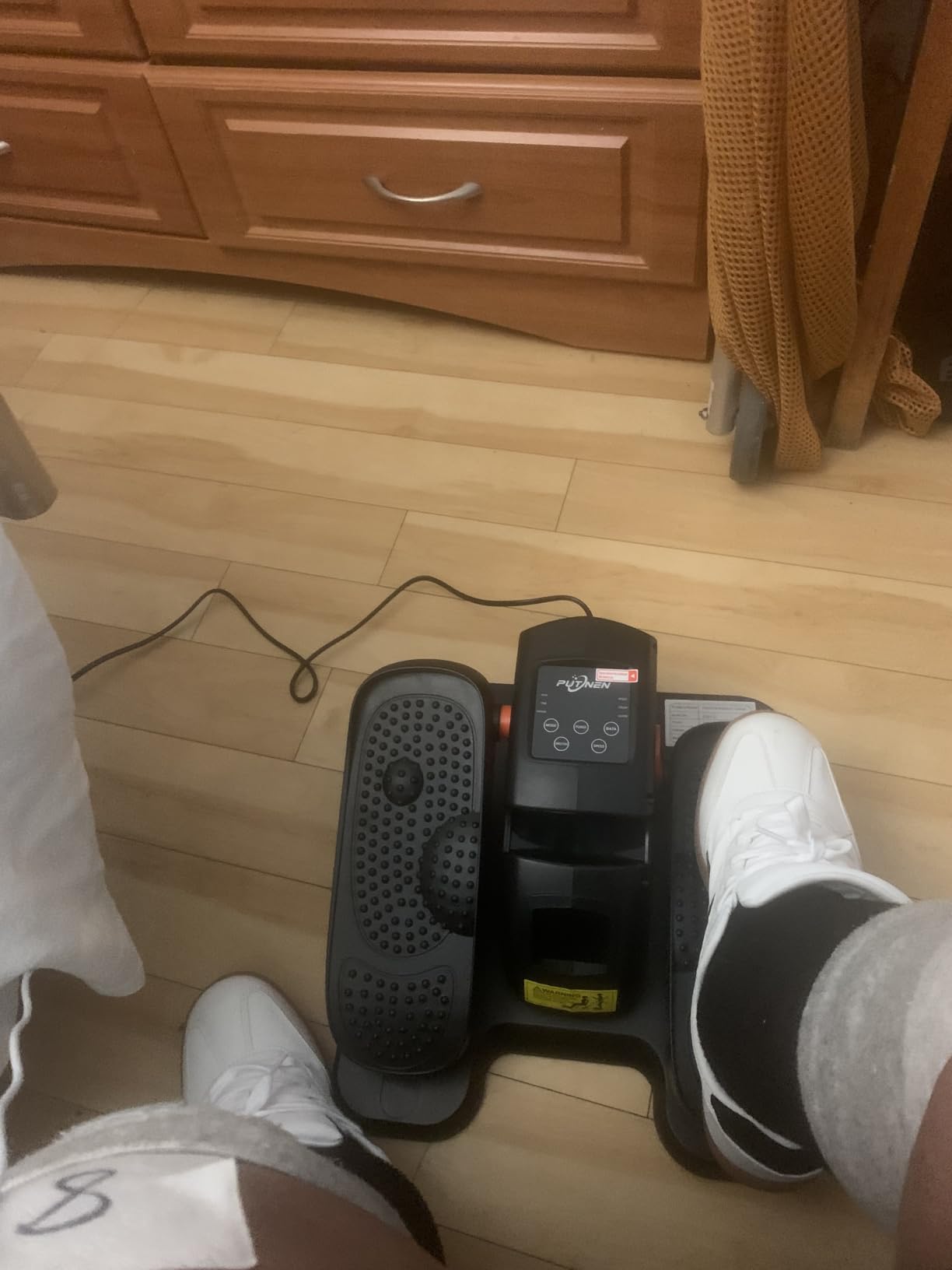 Putnen Under Desk Elliptical Machine, Electric Leg Exerciser for Seniors customer photo 1