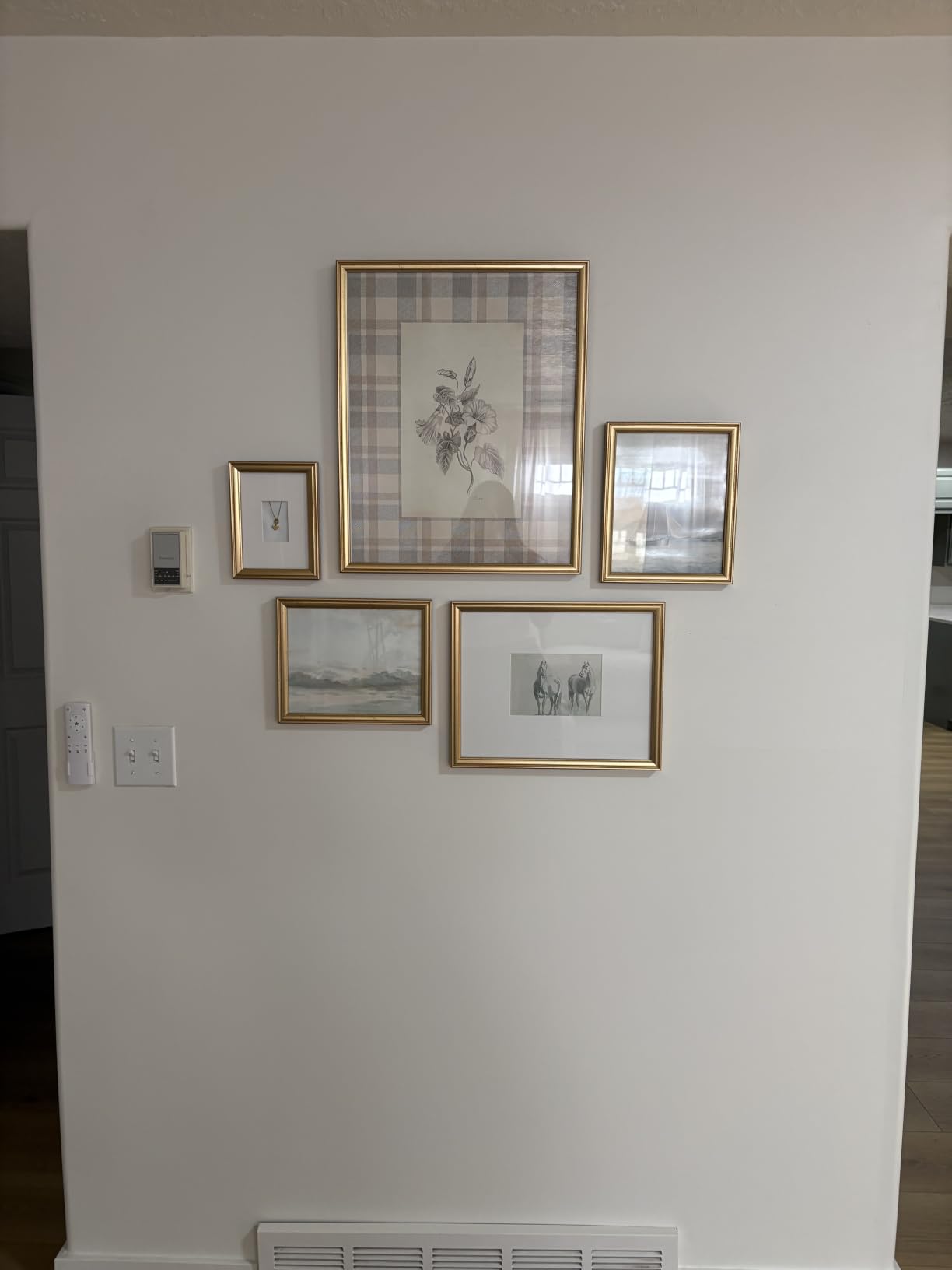Kate and Laurel Adlynn Traditional Picture Frame Set, Set of 5, Varying Sizes, Vintage Gold, Classic Wall Frame Set Collection with Hanging Template for Gallery Wall customer photo 1