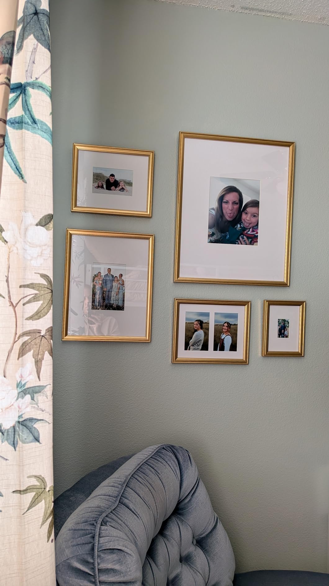Kate and Laurel Adlynn Traditional Picture Frame Set, Set of 5, Varying Sizes, Vintage Gold, Classic Wall Frame Set Collection with Hanging Template for Gallery Wall customer photo 2