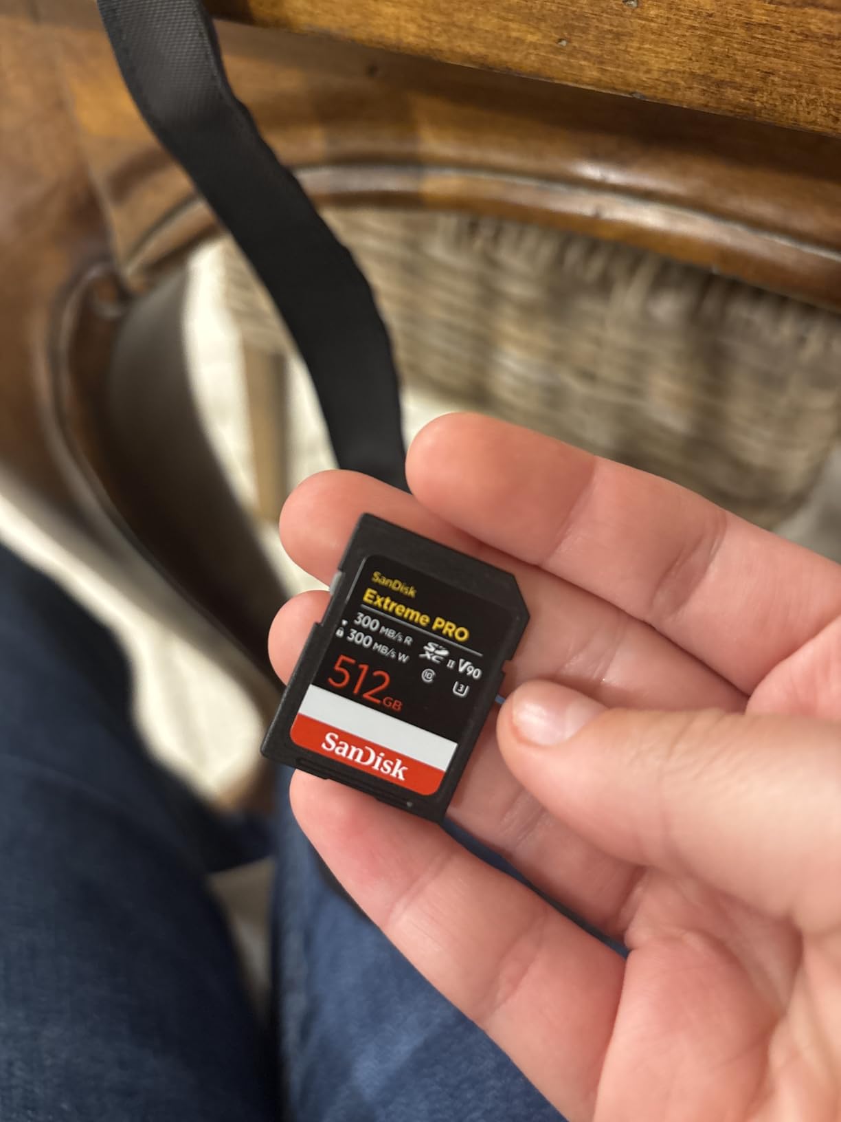 SANDISK 128GB Extreme PRO SDXC UHS-II Memory Card - Up to 300MB/s Read and Write speeds, V90, 8K, 4K UHD (SDSDXDM-128G-GN4IN) customer photo 1