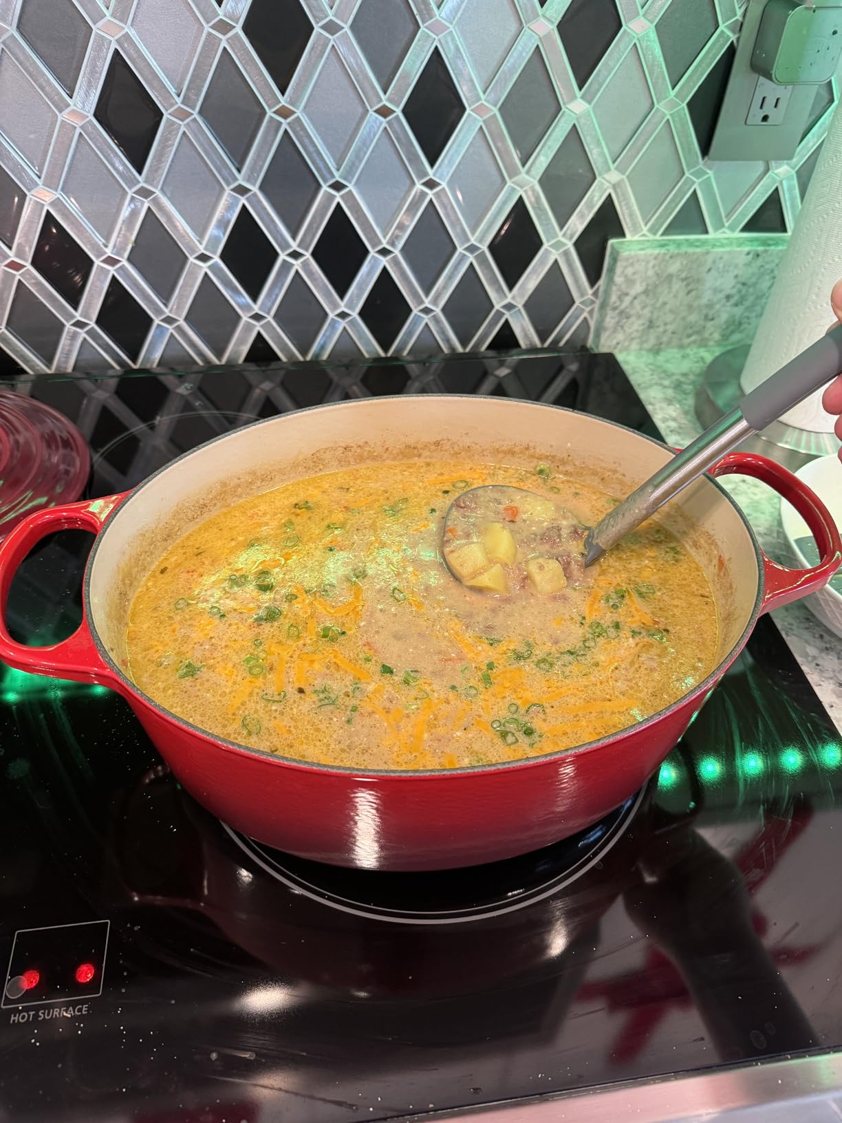 Le Creuset Enameled Cast Iron Signature Oval Dutch Oven, 8 qt., White customer photo 2