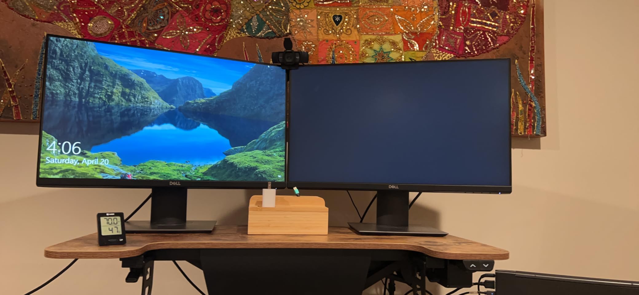 FLEXISPOT 35 inch Electric Standing Desk Converter, Motorized Stand up Desk Riser, Monitor and Laptop Workstation with Wide Keyboard Tray, Black customer photo 2