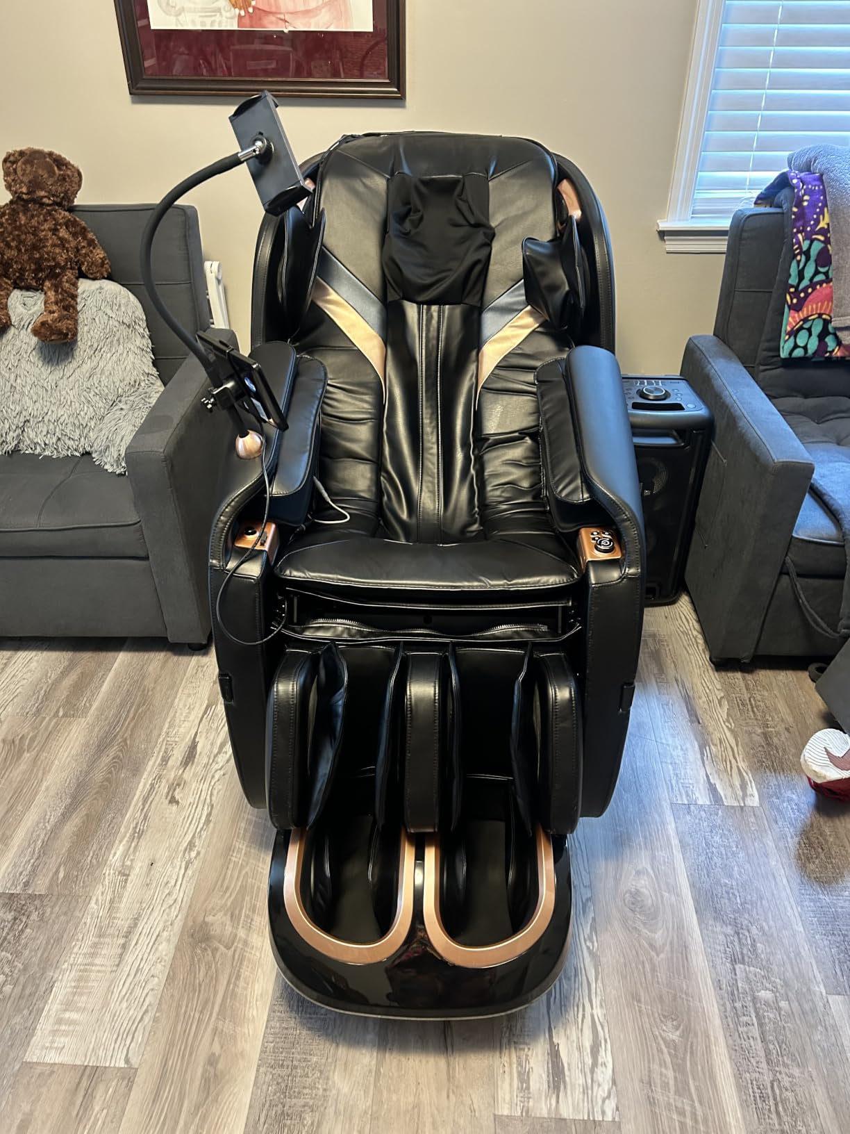 KoziSense A18 Zero Gravity Full Body Massage Chair with Heat | Phone Holder, Bluetooth Speakers, 12 Auto Modes, 6 Manual Modes, Voice Control, Body Scan, Back Chest Calf Heat customer photo 1