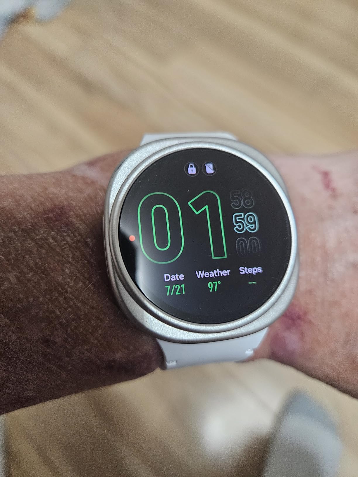 Samsung Galaxy Watch 8 (2025), Graphite, 40mm, Bluetooth Smartwatch | Cushion Design, Fitness Tracker, Sleep Coaching, Running Coach, Energy Score, Heart Rate Tracking customer photo 2