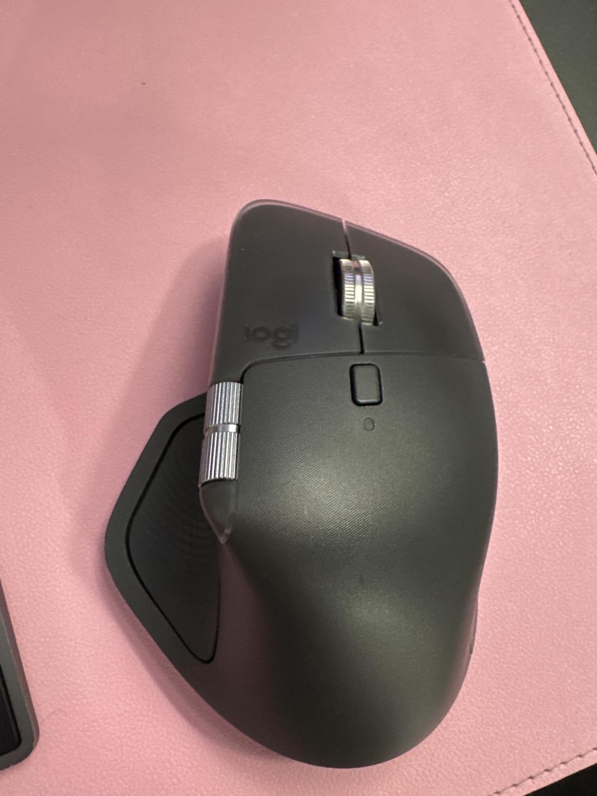 Logitech MX Master 4, Ergonomic Wireless Mouse with Advanced Performance Haptic Feedback, Ultra-Fast Scrolling, USB-C Charging, Bluetooth, Windows, MacOS - Graphite customer photo 1