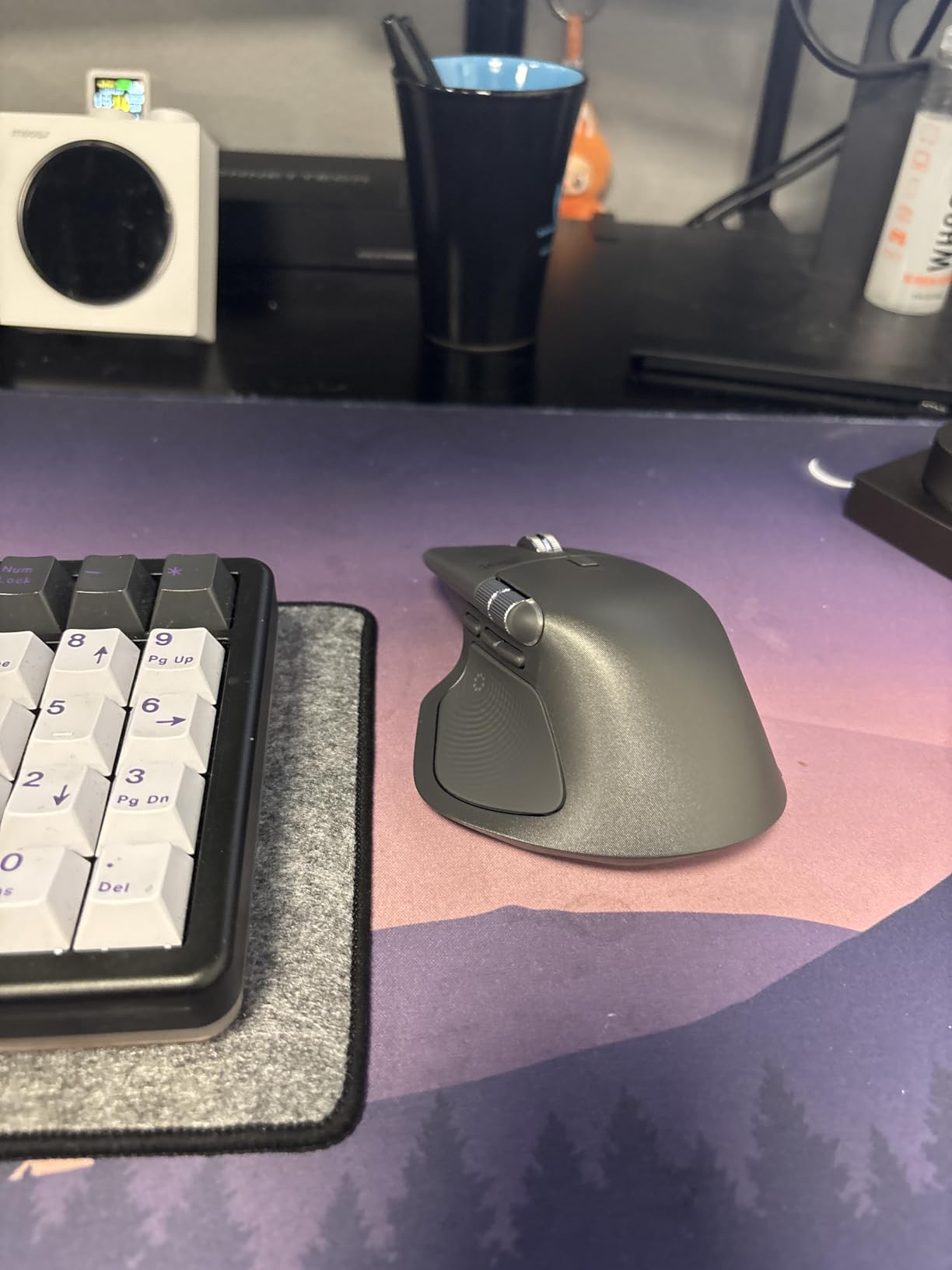 Logitech MX Master 4, Ergonomic Wireless Mouse with Advanced Performance Haptic Feedback, Ultra-Fast Scrolling, USB-C Charging, Bluetooth, Windows, MacOS - Graphite customer photo 2