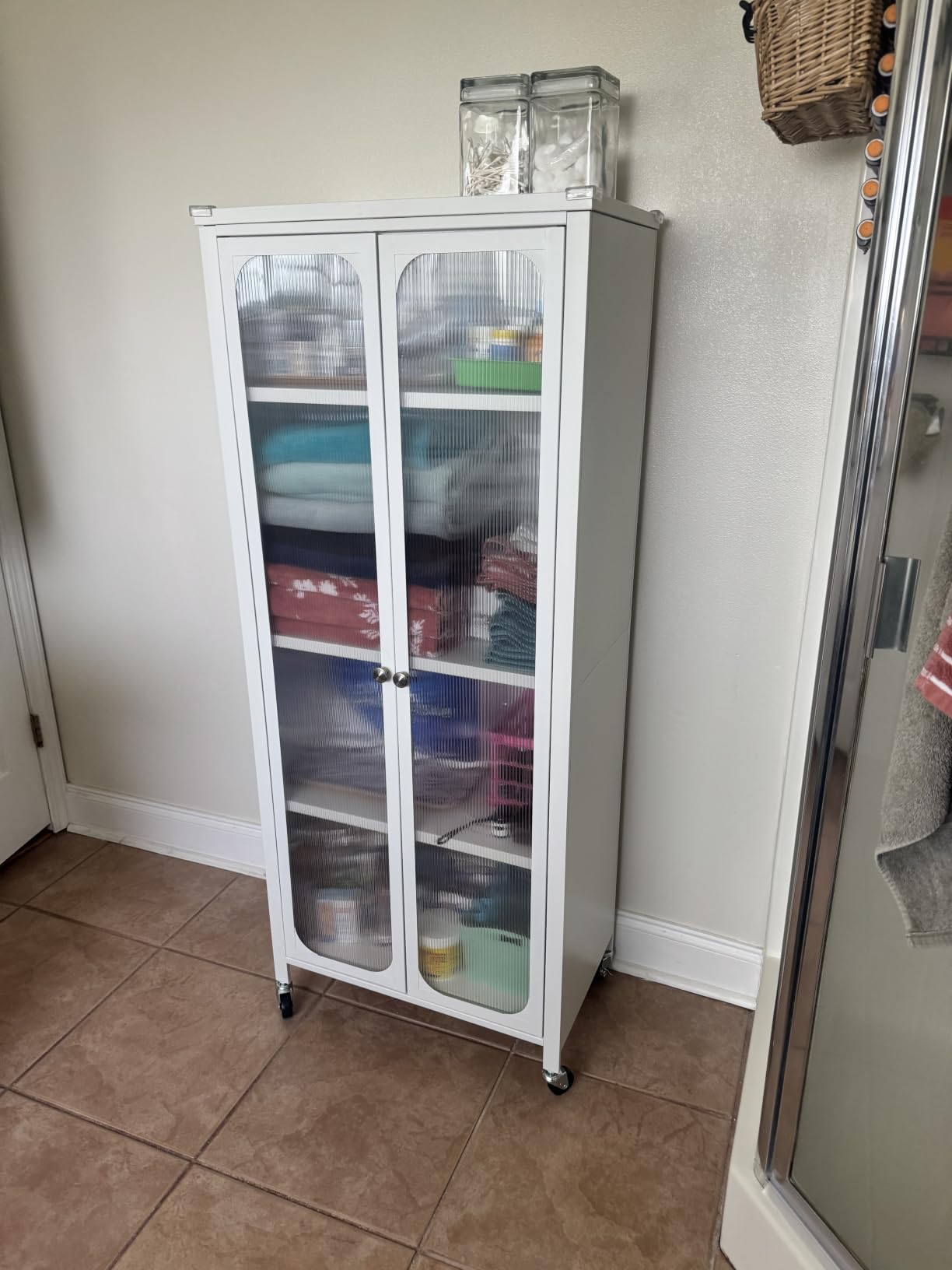 GIANTEX Bookcase with Doors, 58