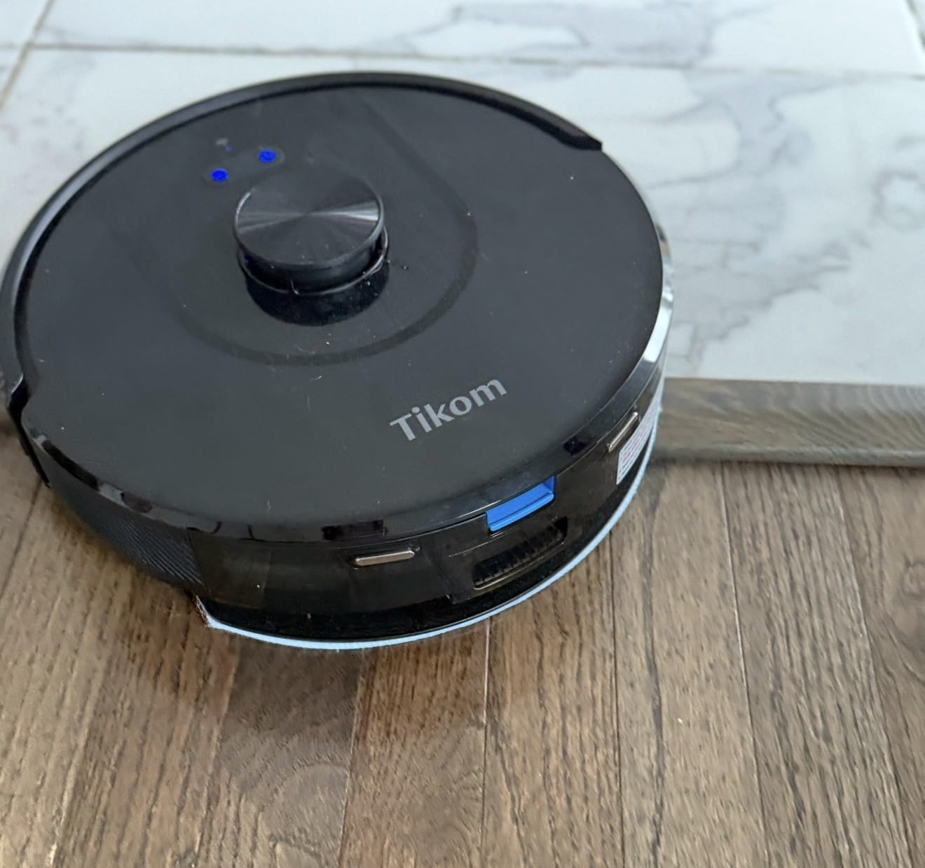 Tikom Robot Vacuum and Mop, Robotic Vacuum Cleaner with Self-Emptying Base | 6000Pa, 90 Days Capacity, LiDAR Navigation, Home Mapping, Ideal for Pet Hair, Hard Floors, Carpet (L8000 Plus) customer photo 1
