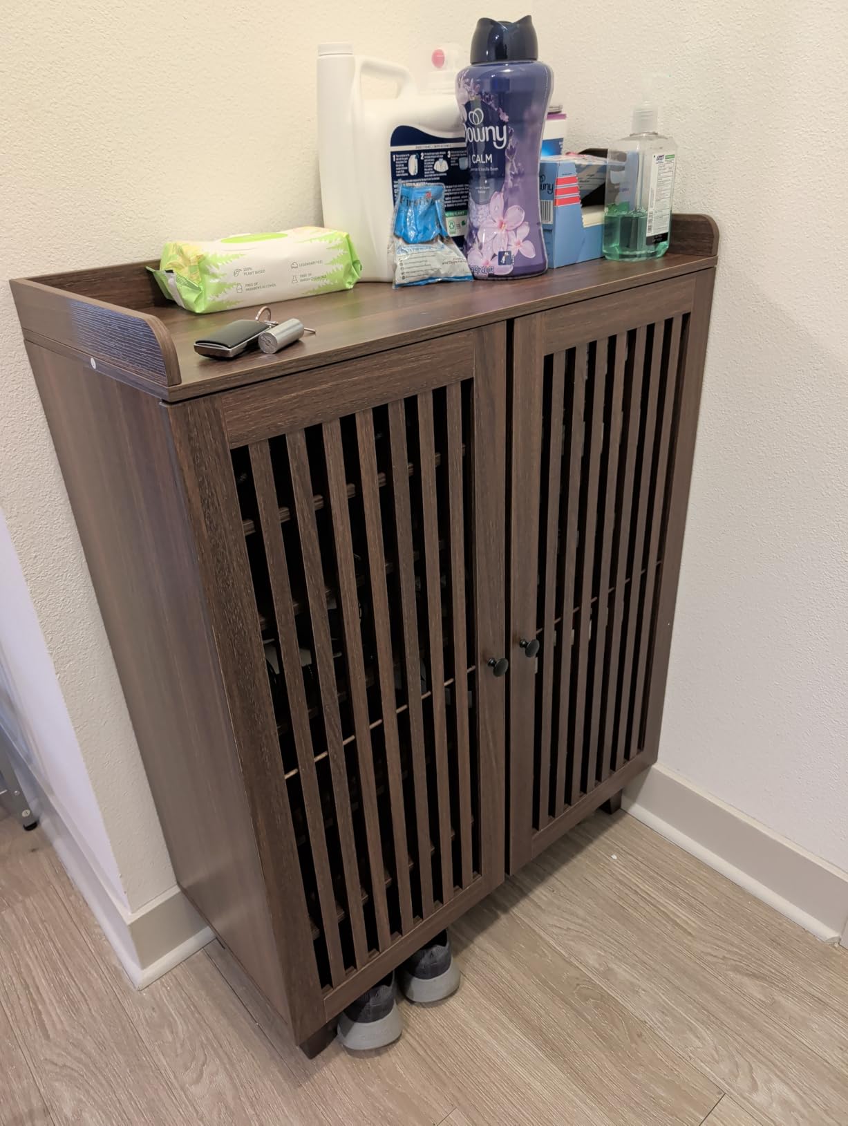 IRONCK Shoe Cabinet with Slatted Doors, 6-Tier Shoe Storage Cabinet, Walnut customer photo 1