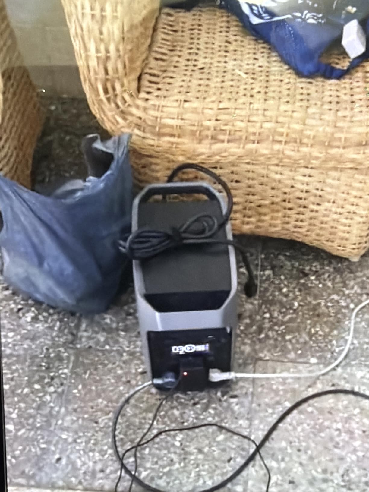 EF ECOFLOW Portable Power Station Delta 3 (Classic), 1024Wh 1800W AC | 3600W Surge, 1 Hr Fast Charge, 100W USB-C Output, LiFePO4 Battery, 10ms UPS Solar Generator for Home Backup, Camping & RVs customer photo 1
