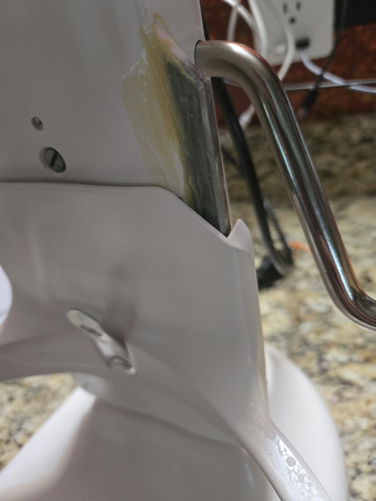 KitchenAid 5.5-Qt Bowl-Lift Stand Mixer, KSM55SXXX, Porcelain White customer photo 1