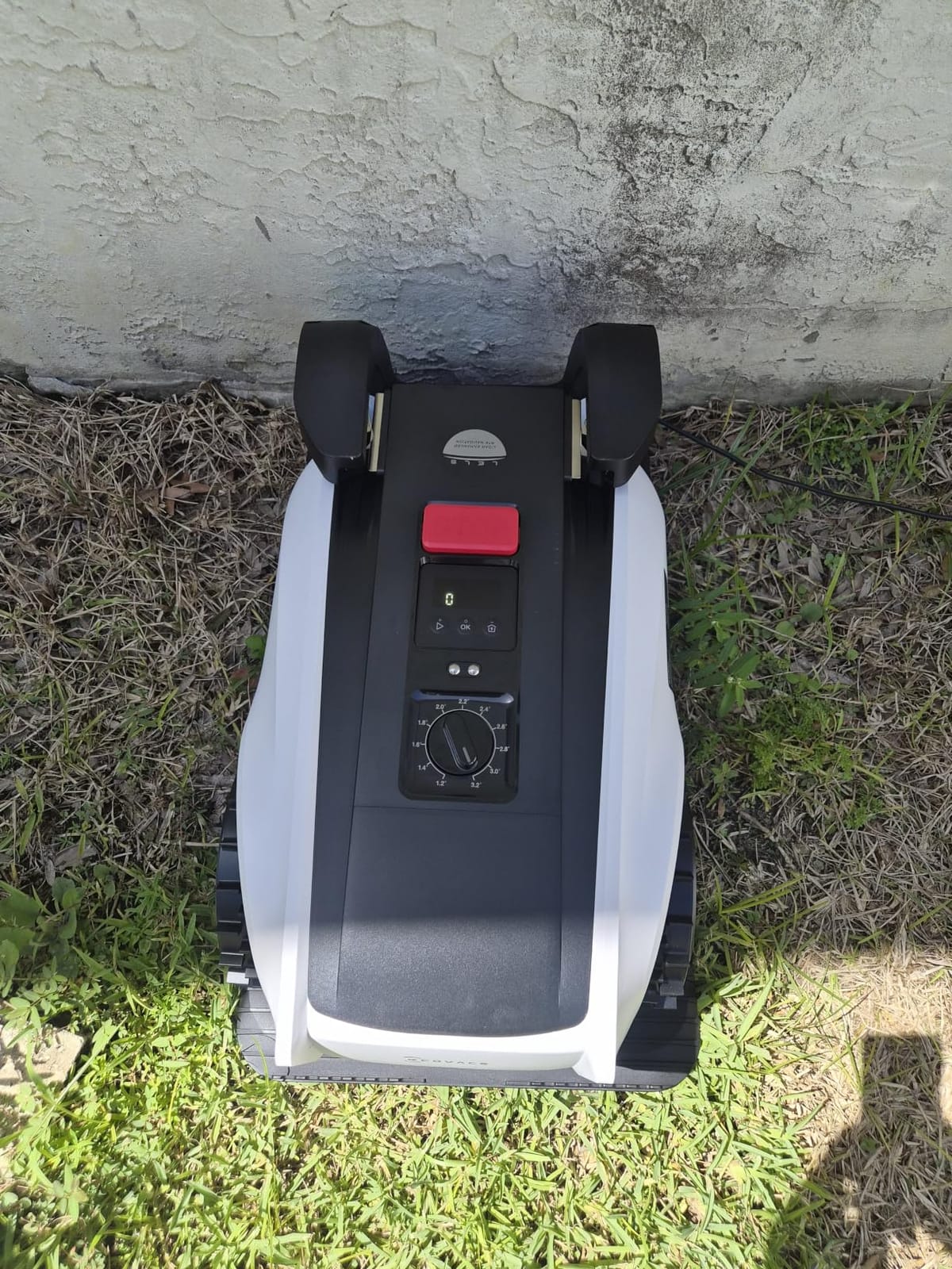 ECOVACS Goat O1000 RTK Care Kit Robotic Lawn Mower with RTK Precision Navigation, No Perimeter Wire, Smart App Control, Auto Mapping, Multi-Zone Management - Includes 36 Extra Blades customer photo 1