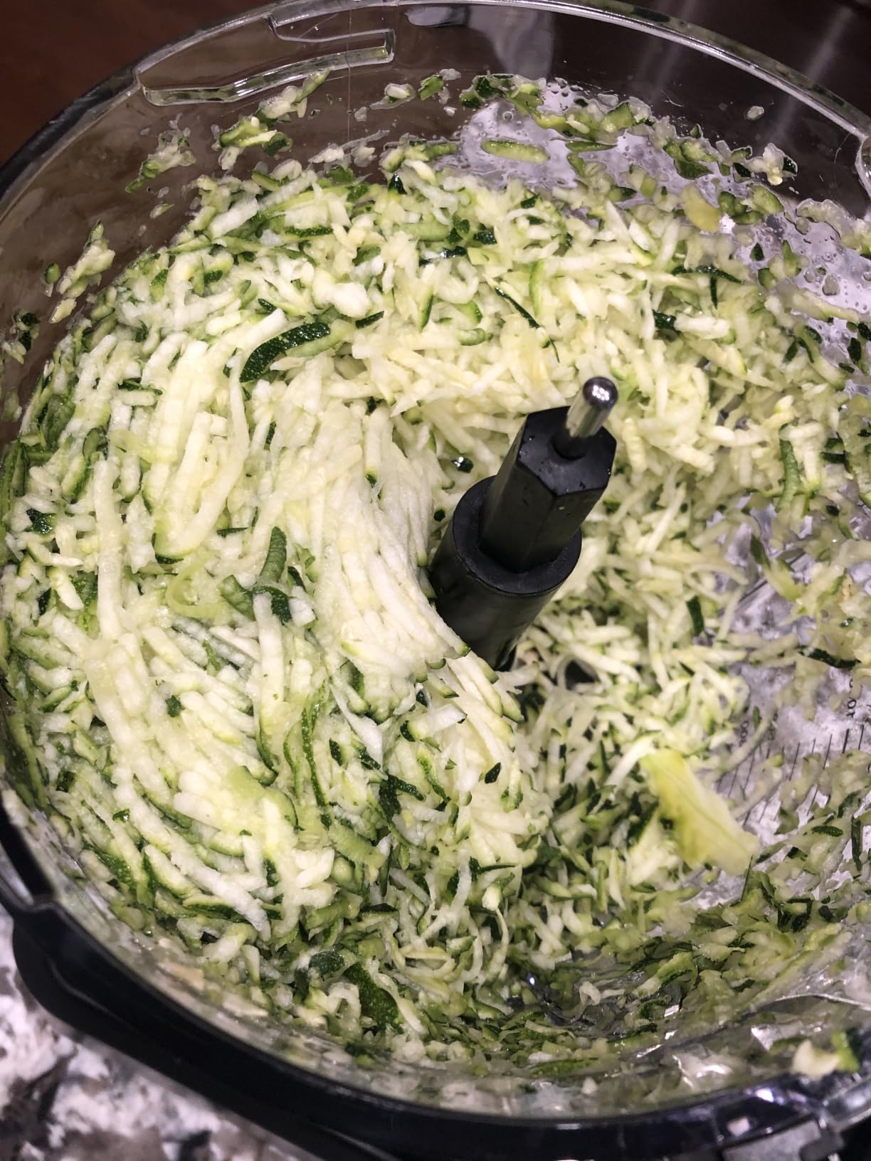 Ninja 9-Cup Food Processor for Kitchen, 1000PW motor, 9-Cup Processing Bowl, Multiple Blades and Adjustable Speed, for Chopping and Slicing Vegetables, Pureeing, and Mixing Dough, BZ601 customer photo 2