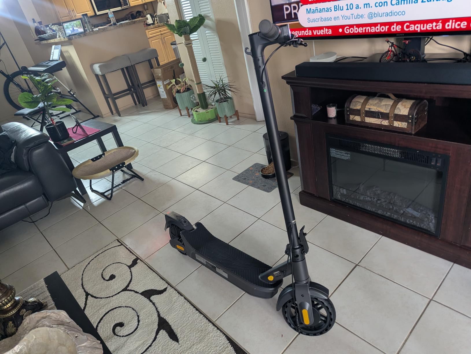 Electric Scooter for Adults Peak 600W 15-20MPH 15-25Miles Long Range, Foldable Commuter E-Scooter with Dual Suspension, UL Certified, APP Control customer photo 1