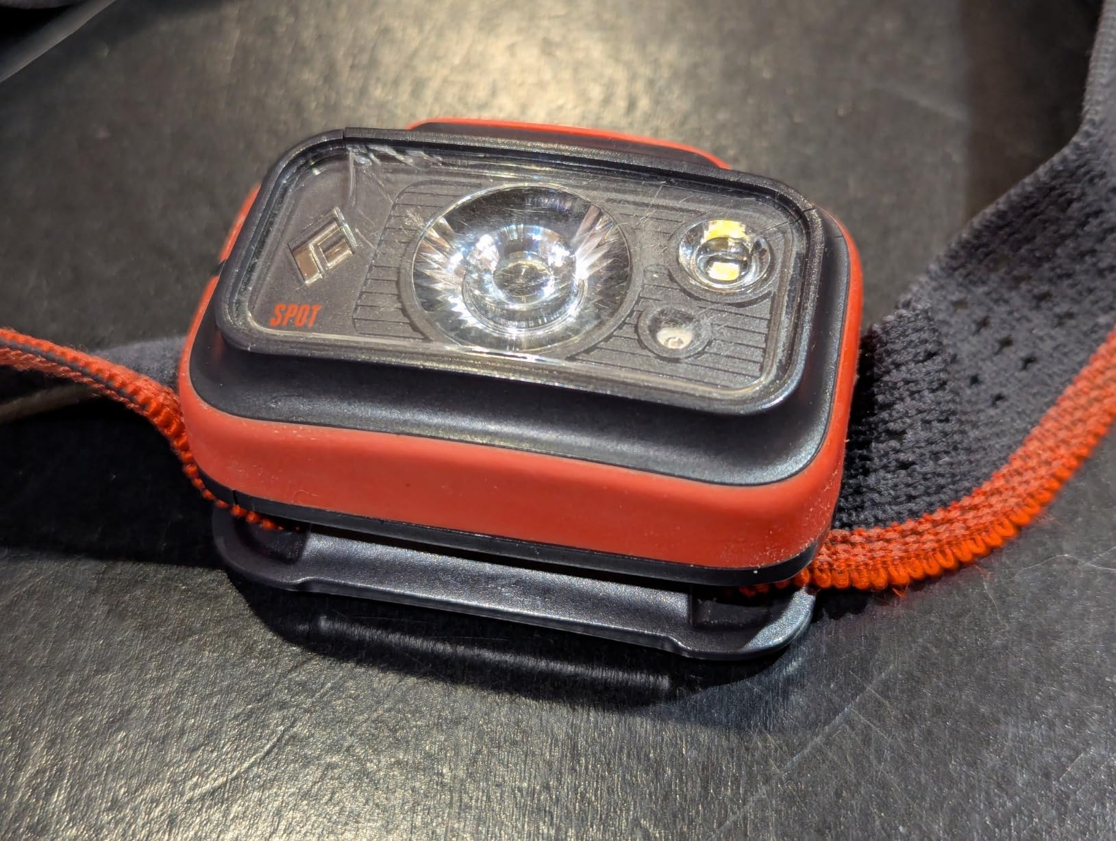 BLACK DIAMOND Spot 400 Headlamp, AAA Powered, Dimmable, Bright, BD Graphite | 400 lumens, red night vision, Brightness Memory, PowerTap customer photo 1