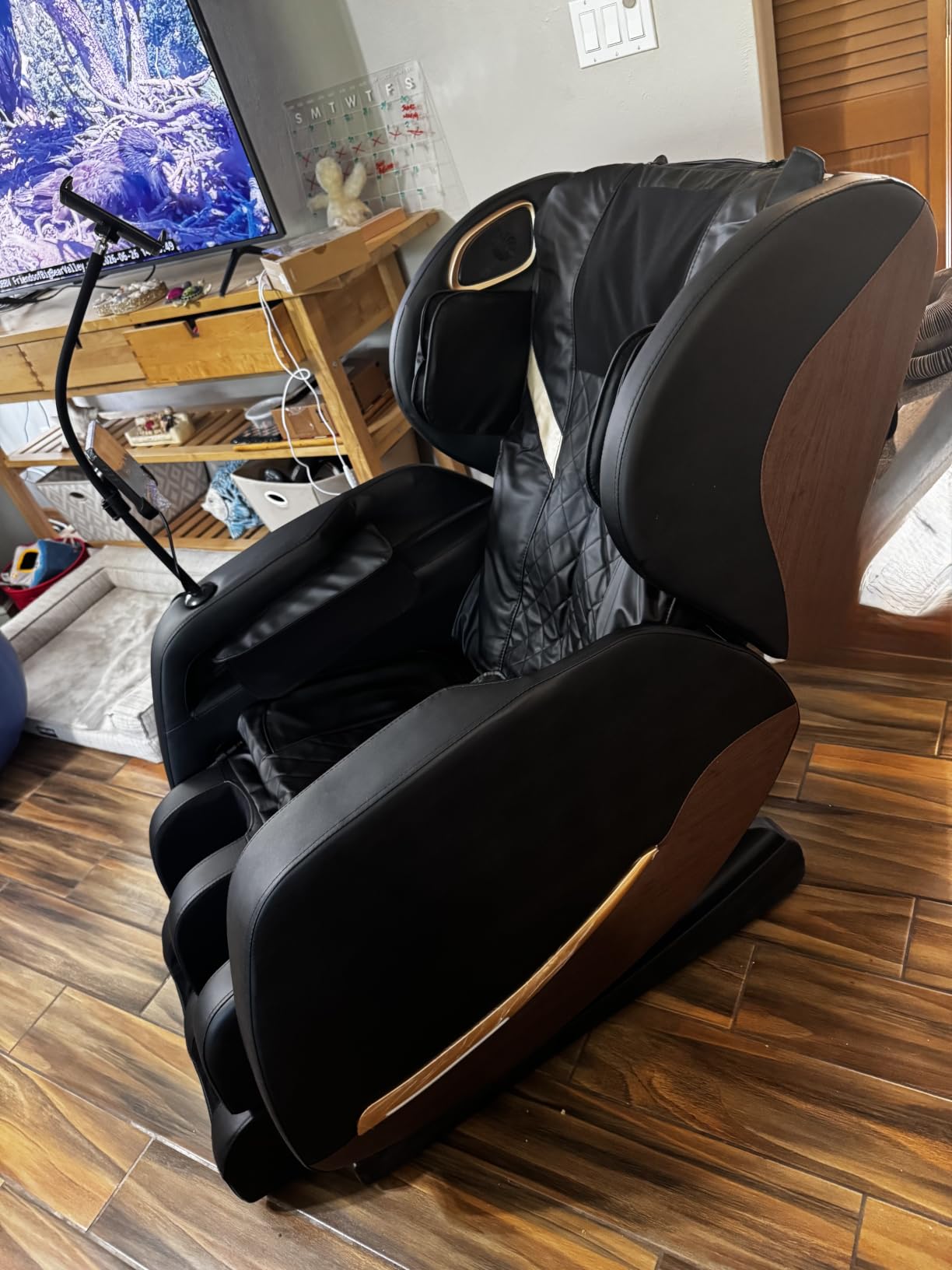 yewglen Massage Chair Full Body, 14 Fixed Rollers, Zero Gravity Recliner, Wood Grain Leather customer photo 1