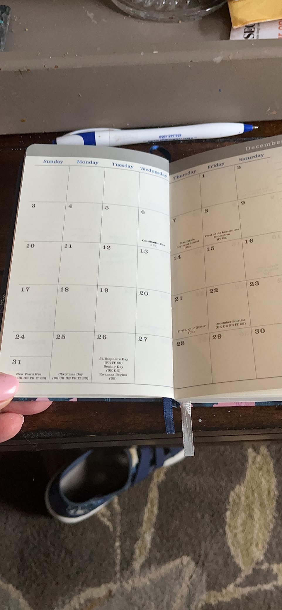 2027 Desk Calendar - January 2027 - December 2027, 17
