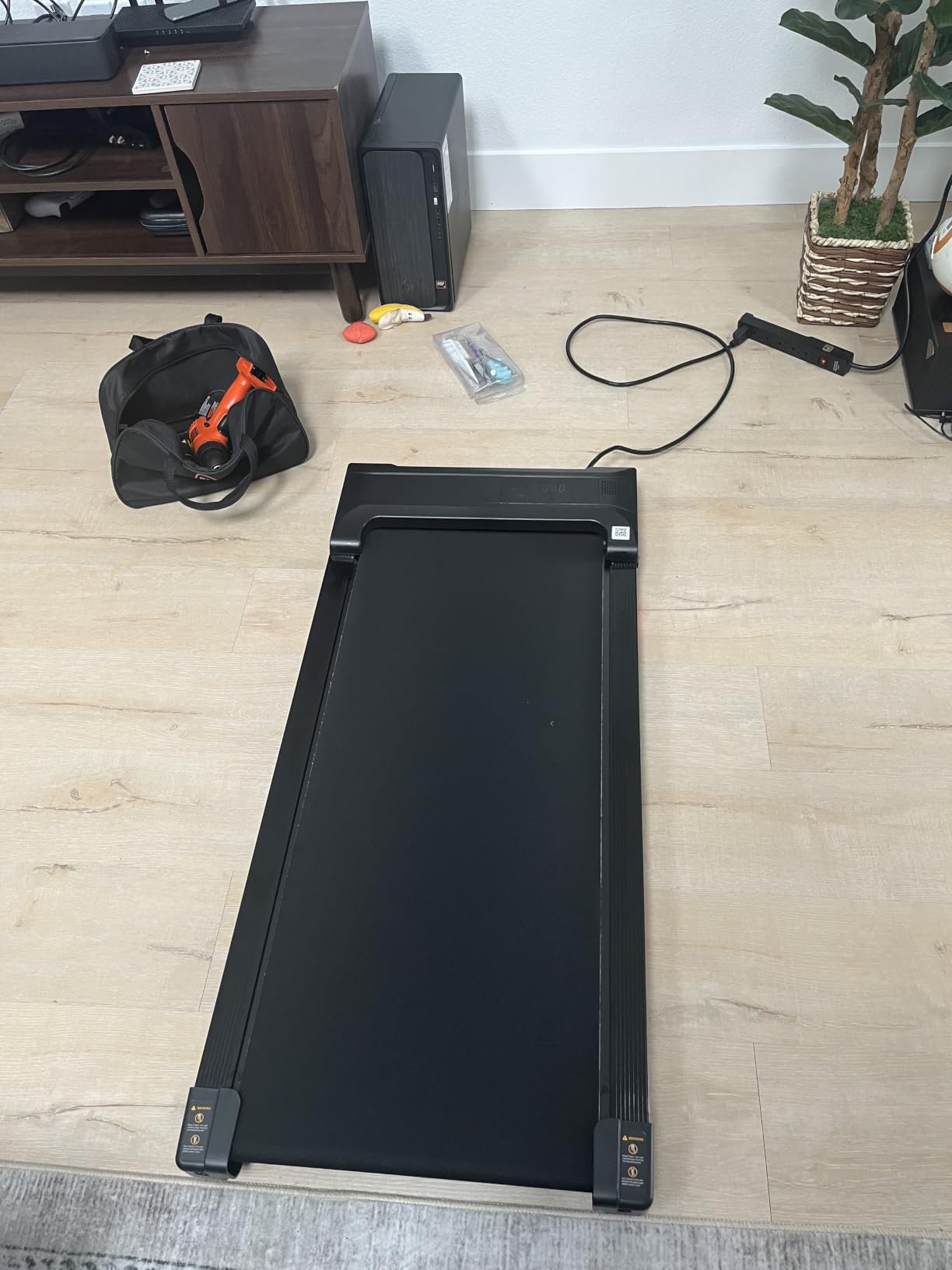Walking Pad Treadmill for Home - Under Desk Treadmills Mini Portable Walking Running Machine Slim Compact Motorized Electric Treadmill with Adjustable Speed Remote customer photo 2
