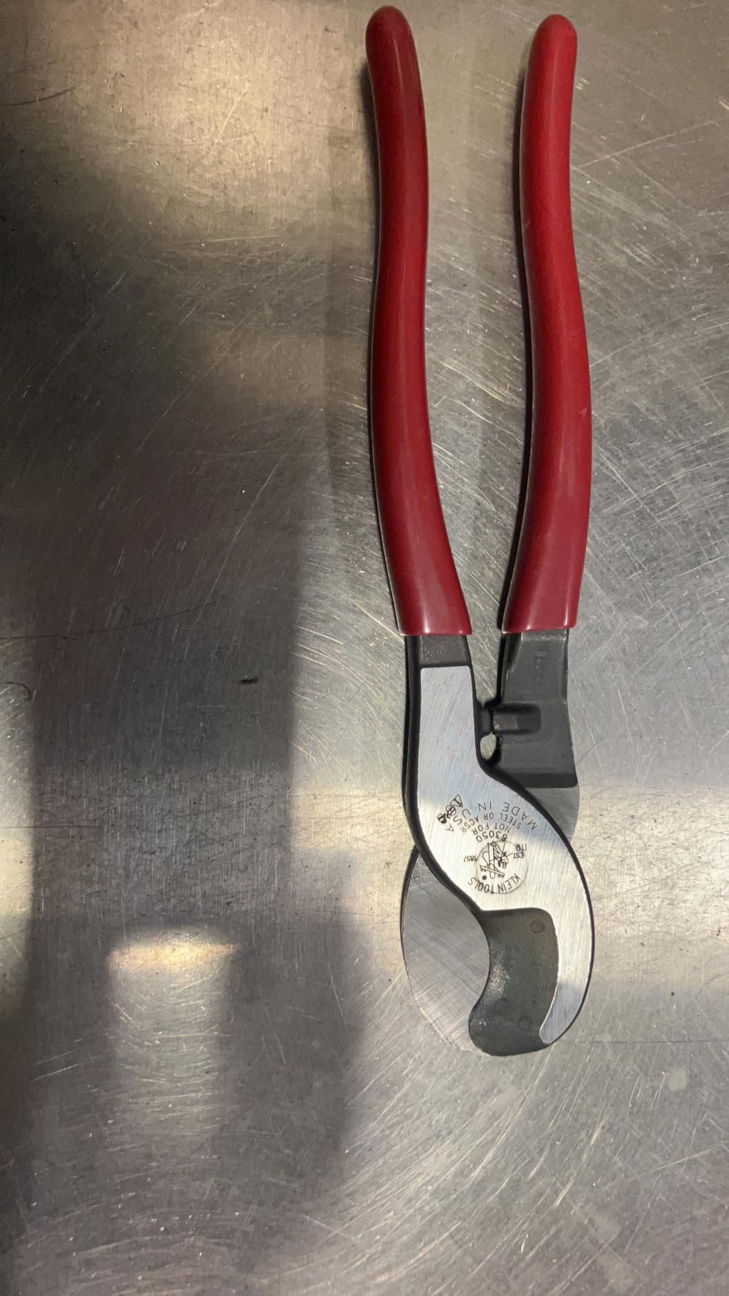 Klein Tools 63050 Cable Cutter, Made in USA, Heavy Duty Cutter for Aluminum, Copper, and Communications Cable customer photo 2