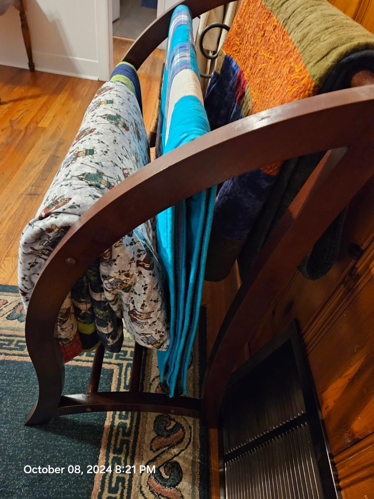 Winsome Wood Quilt Rack with 3 Rungs, Antique Walnut (94036) customer photo 2