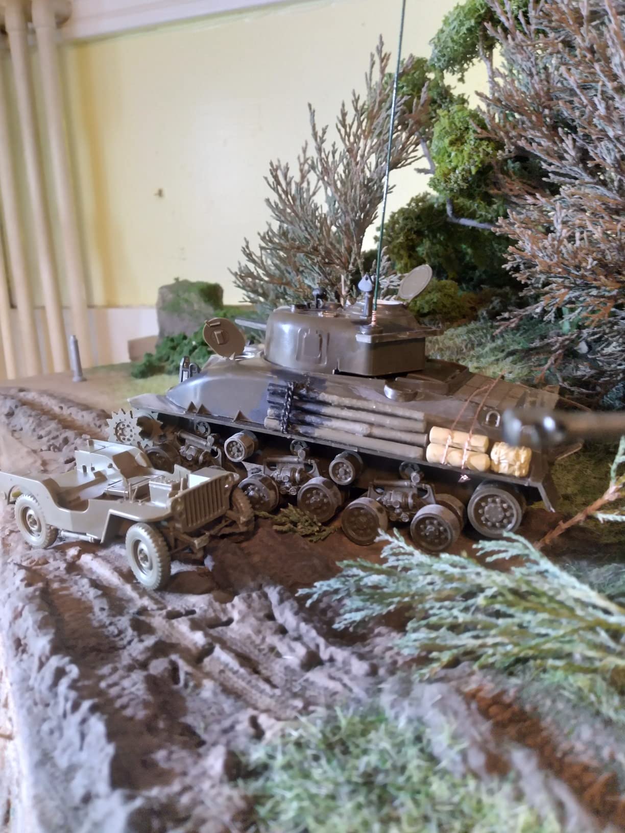 Tamiya 35190 1/35 U.S. Medium Tank M4 Sherman Plastic Model Kit customer photo 1