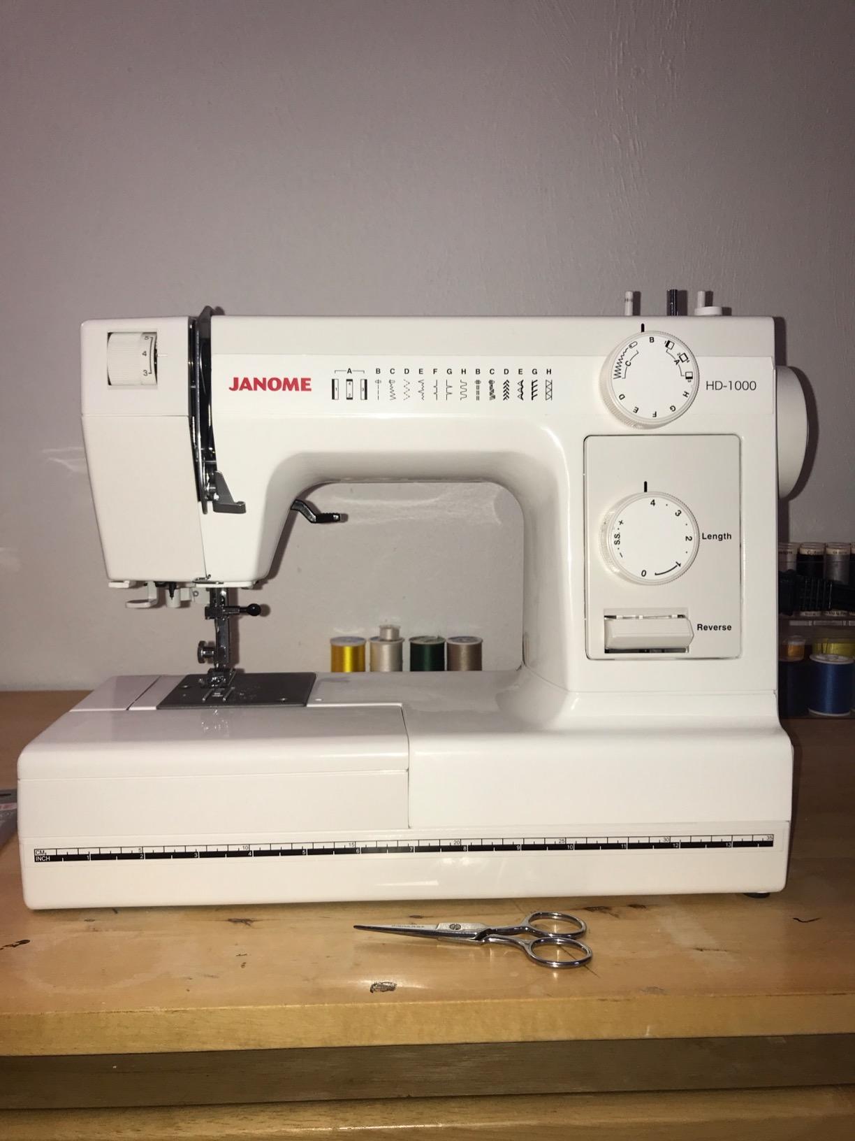 Janome HD1000 Heavy-Duty Sewing Machine with 14 Built-In Stitches | 14 Built-In Stitches customer photo 2