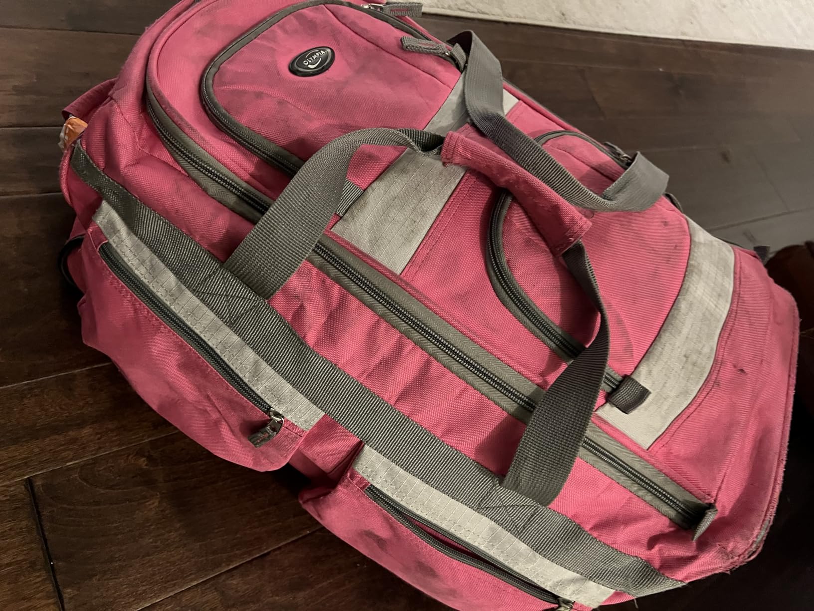 Olympia U.S.A. 29 inch Jumbo Size 8 Pockets Wheeled Rolling Duffel Bag Water Resistant Luggage Lightweight Travel Suitcase with Retractable Handle customer photo 2