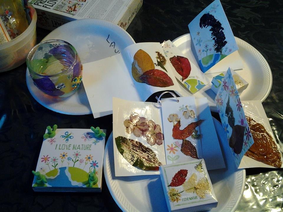 4M Green Creativity Pressed Flower Art Kit, Recycle Flowers Art & Crafts DIY Kit, For Boys & Girls Ages 5+ customer photo 1