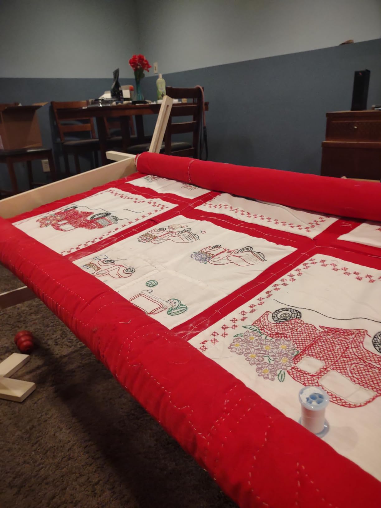 EDMUNDS Frank A. Edmunds American Legacy Full Size Quilt Frame, 5560-G customer photo 2