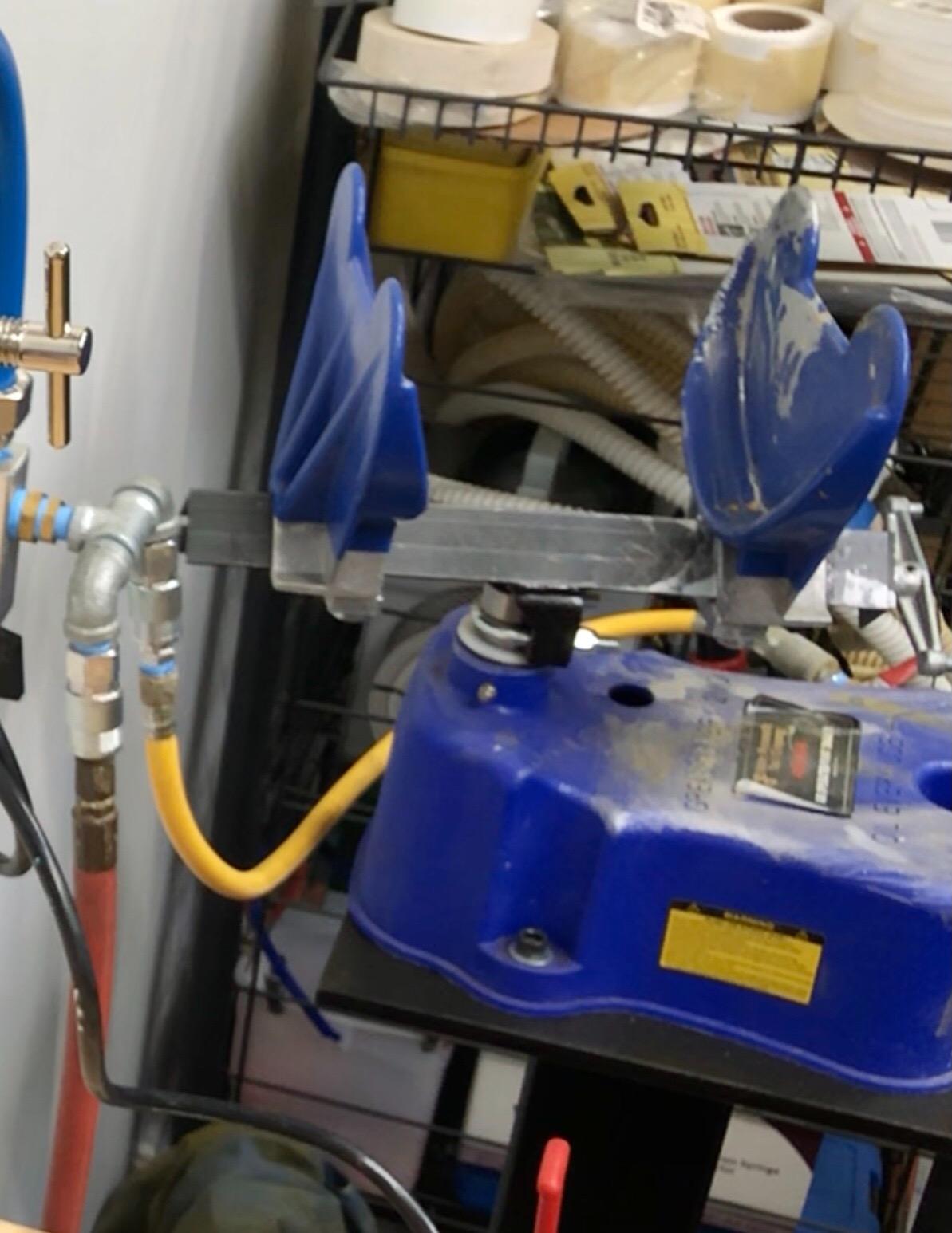 Astro Pneumatic - Air Operated Paint Shaker (4550A), Blue customer photo 1