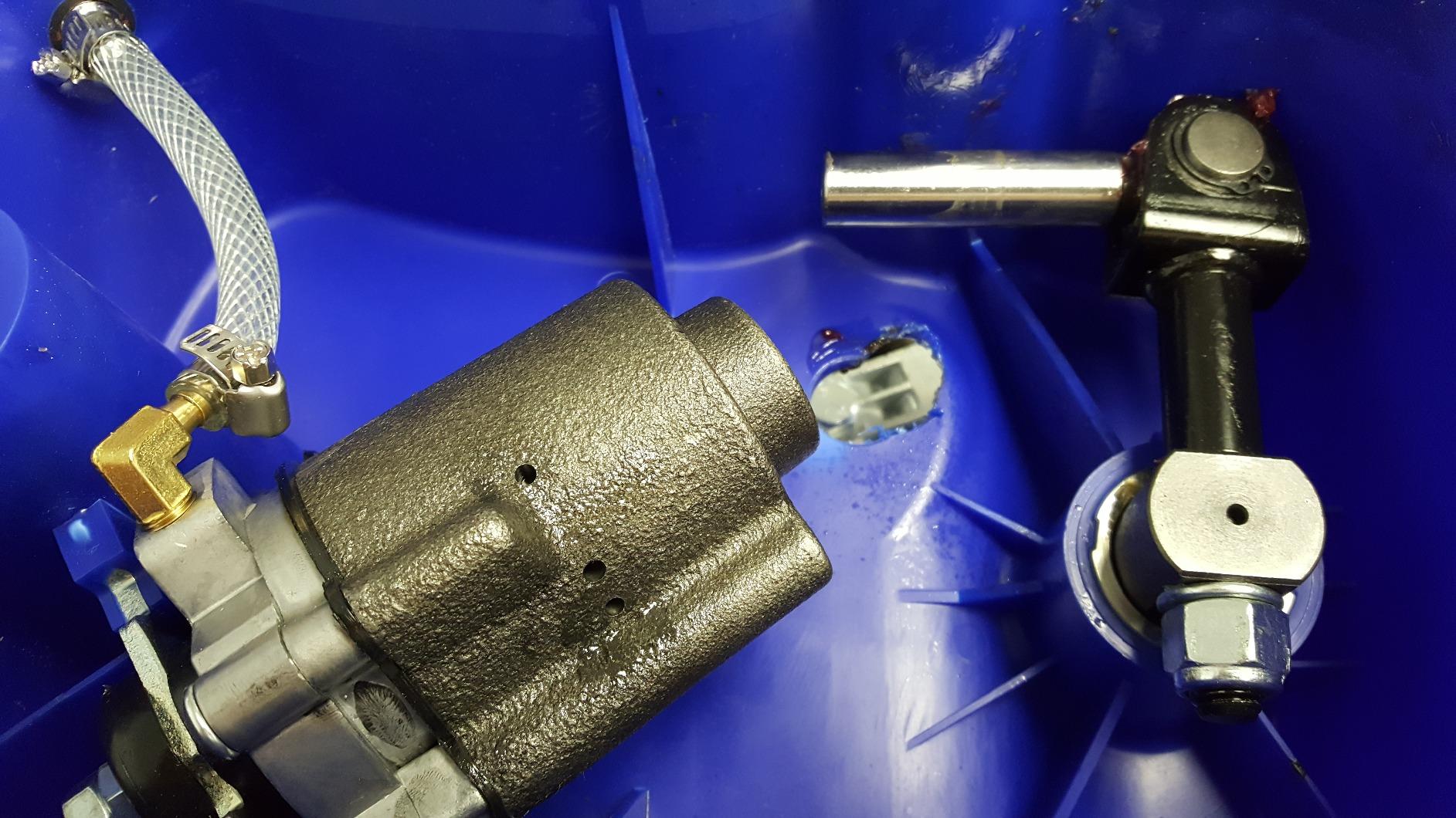 Astro Pneumatic - Air Operated Paint Shaker (4550A), Blue customer photo 2