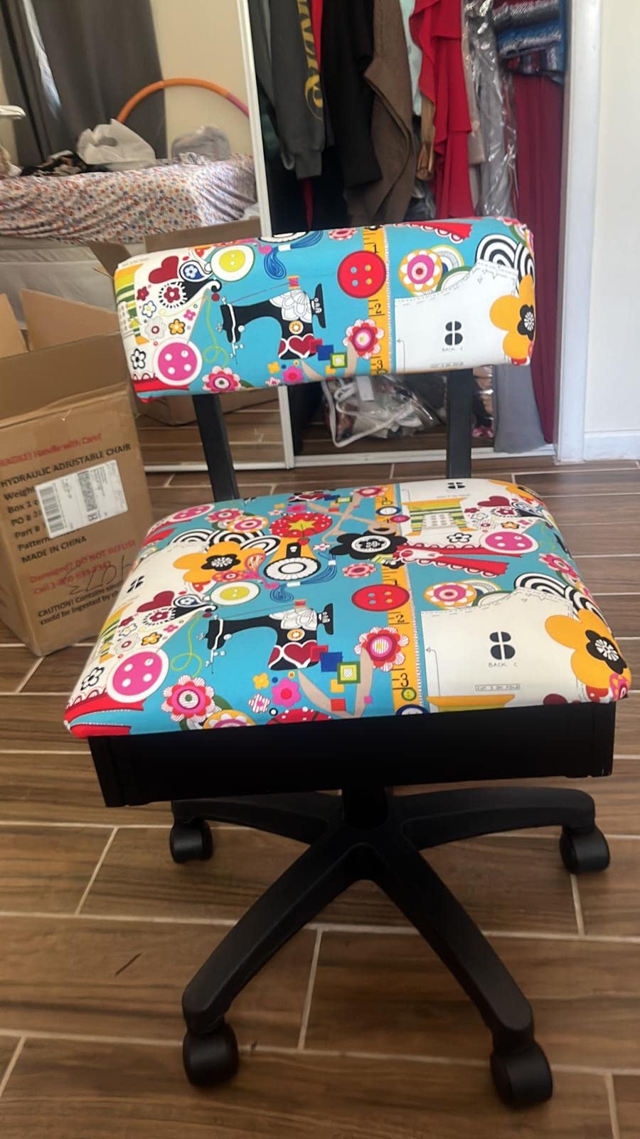 Arrow Sewing H7013B Adjustable Height Hydraulic Sewing and Craft Chair with Under Seat Storage and Printed Fabric, Sewing Notions Print customer photo 2