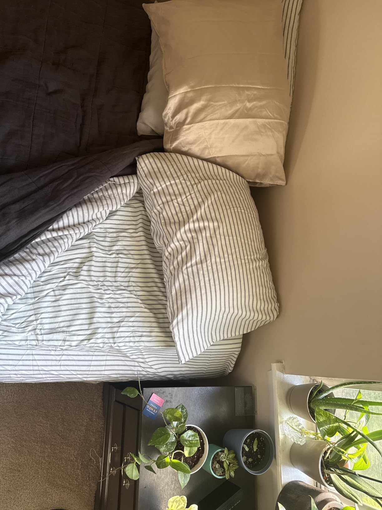 Queen Size 4 Piece Sheet Set - Breathable & Cooling Sheets - Dark Grey customer photo 2