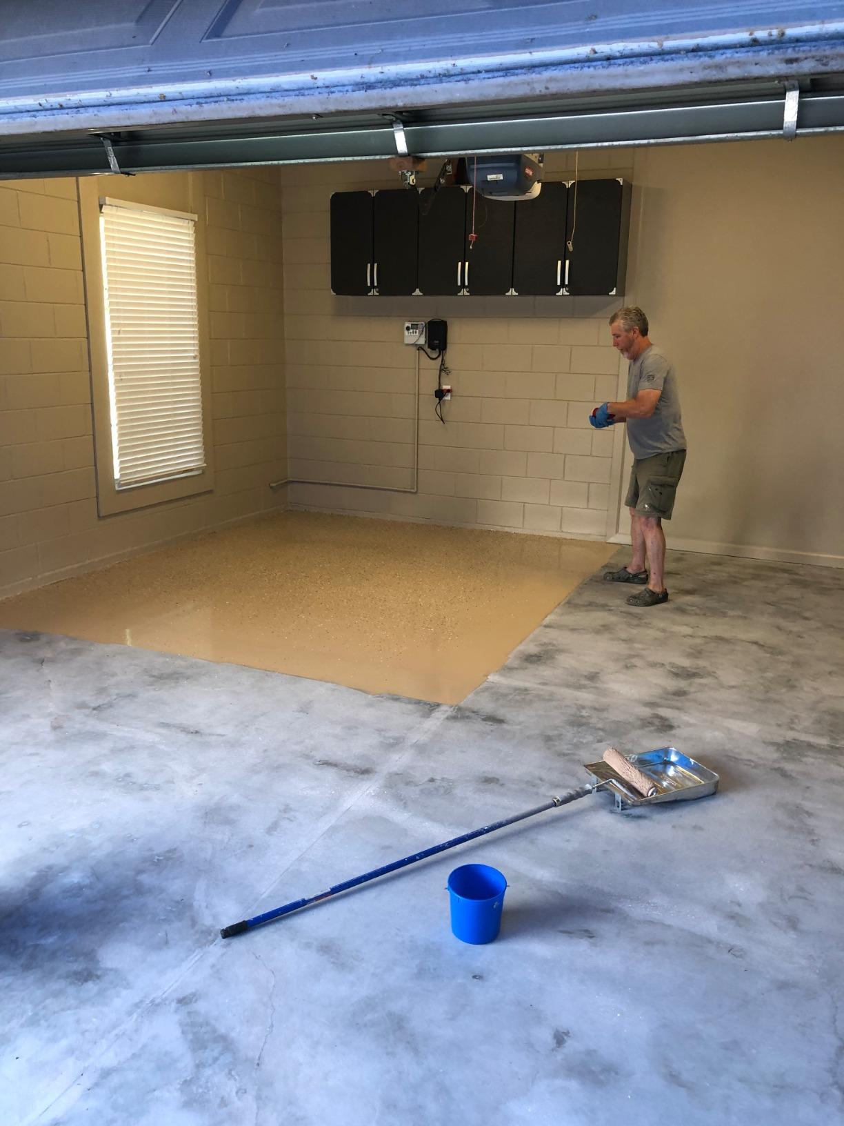 Rust-Oleum RockSolid Polycuramine High Gloss Gray Garage Floor Coating customer photo 1