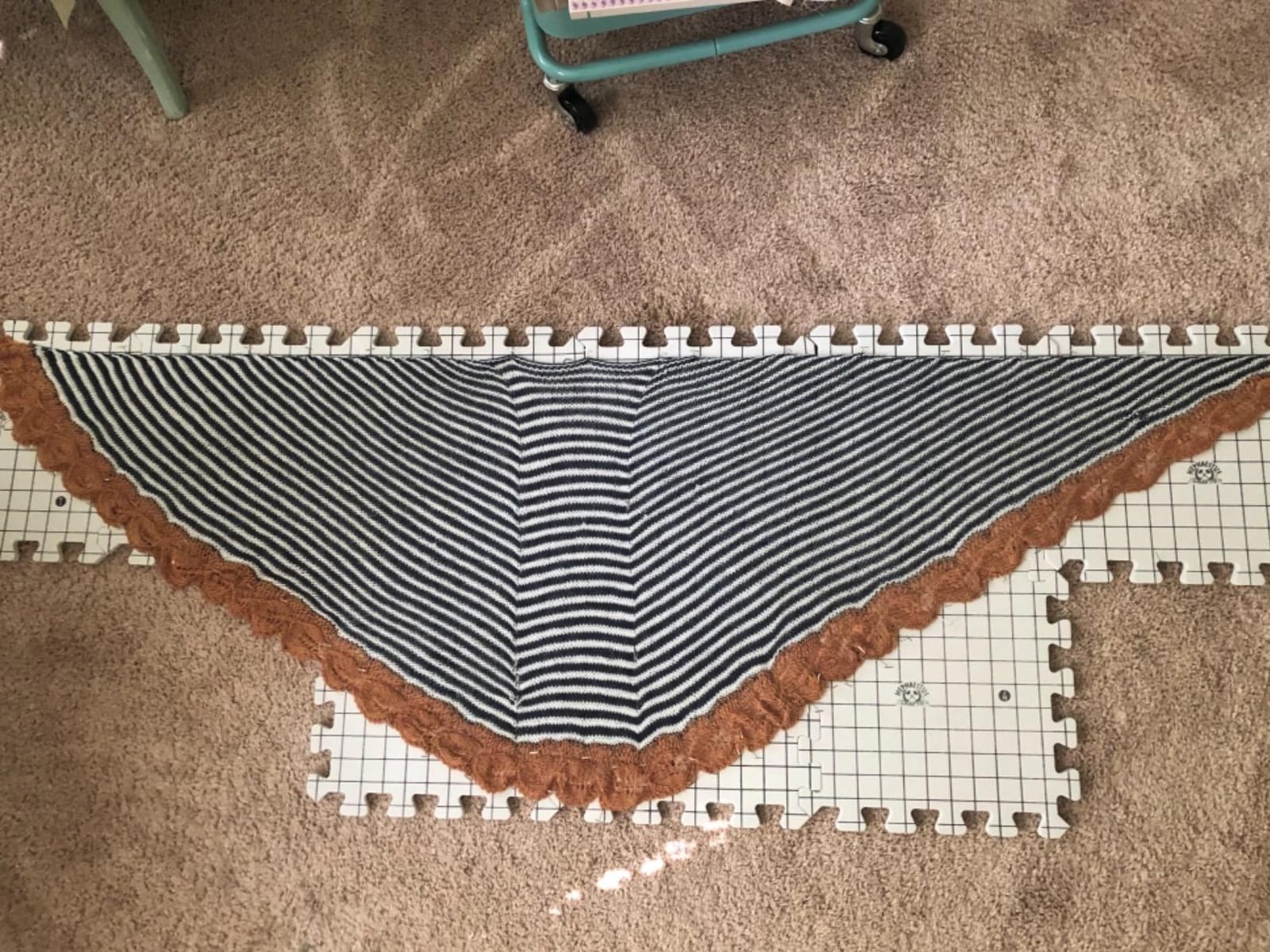 Hephaestus Crafts Blocking Mats for Knitting - Pack of 9 GRAY Blocking Boards with Grids for Needlepoint or Crochet. 150 T-pins | Blocking Boards with Grids for Needlepoint or Crochet, Includes 150 T Pins customer photo 1