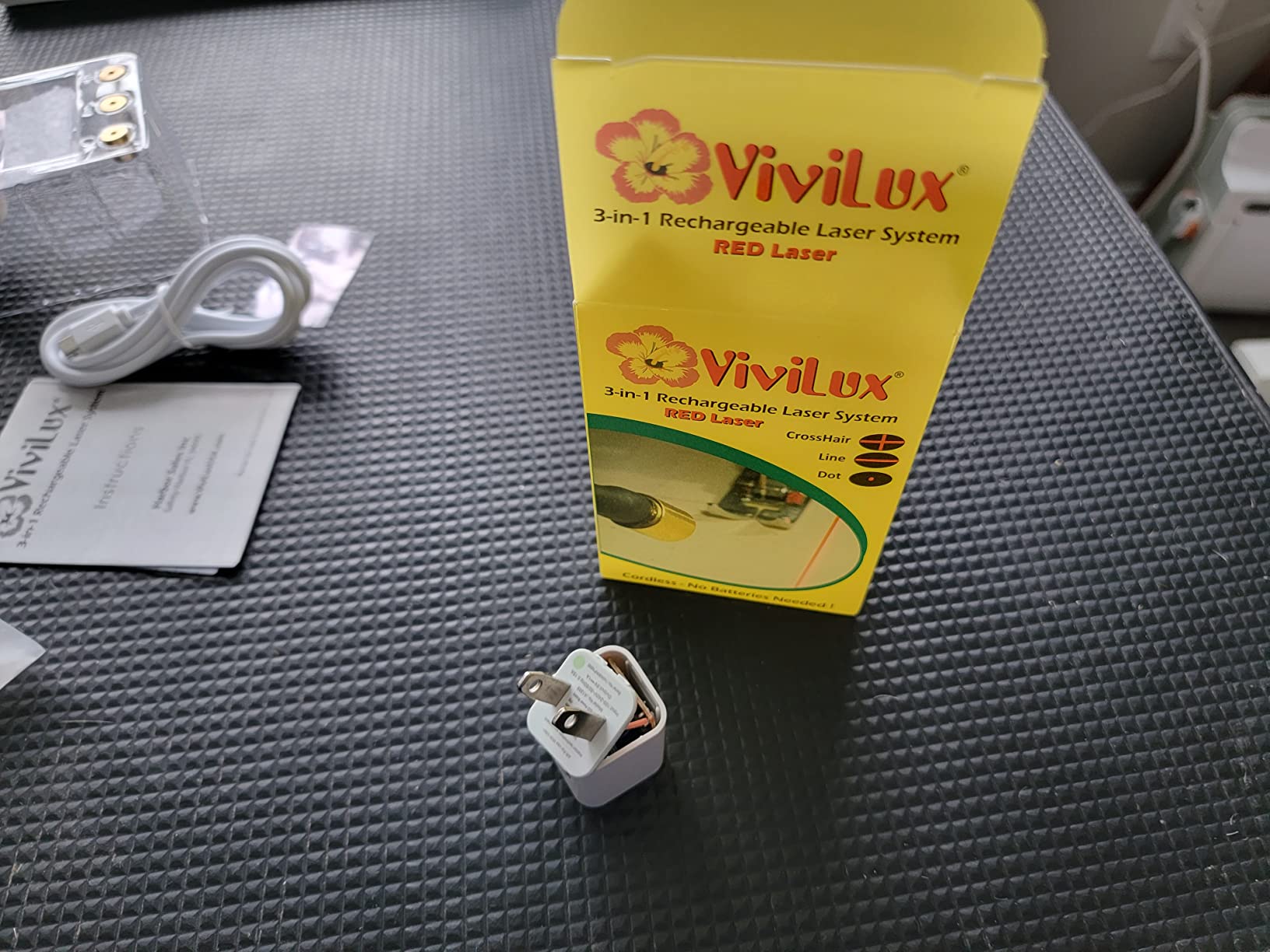 ViviLux 3-in-1 Red Laser Guide, Cordless Rechargeable Sewing Light, 20+ Hr customer photo 1