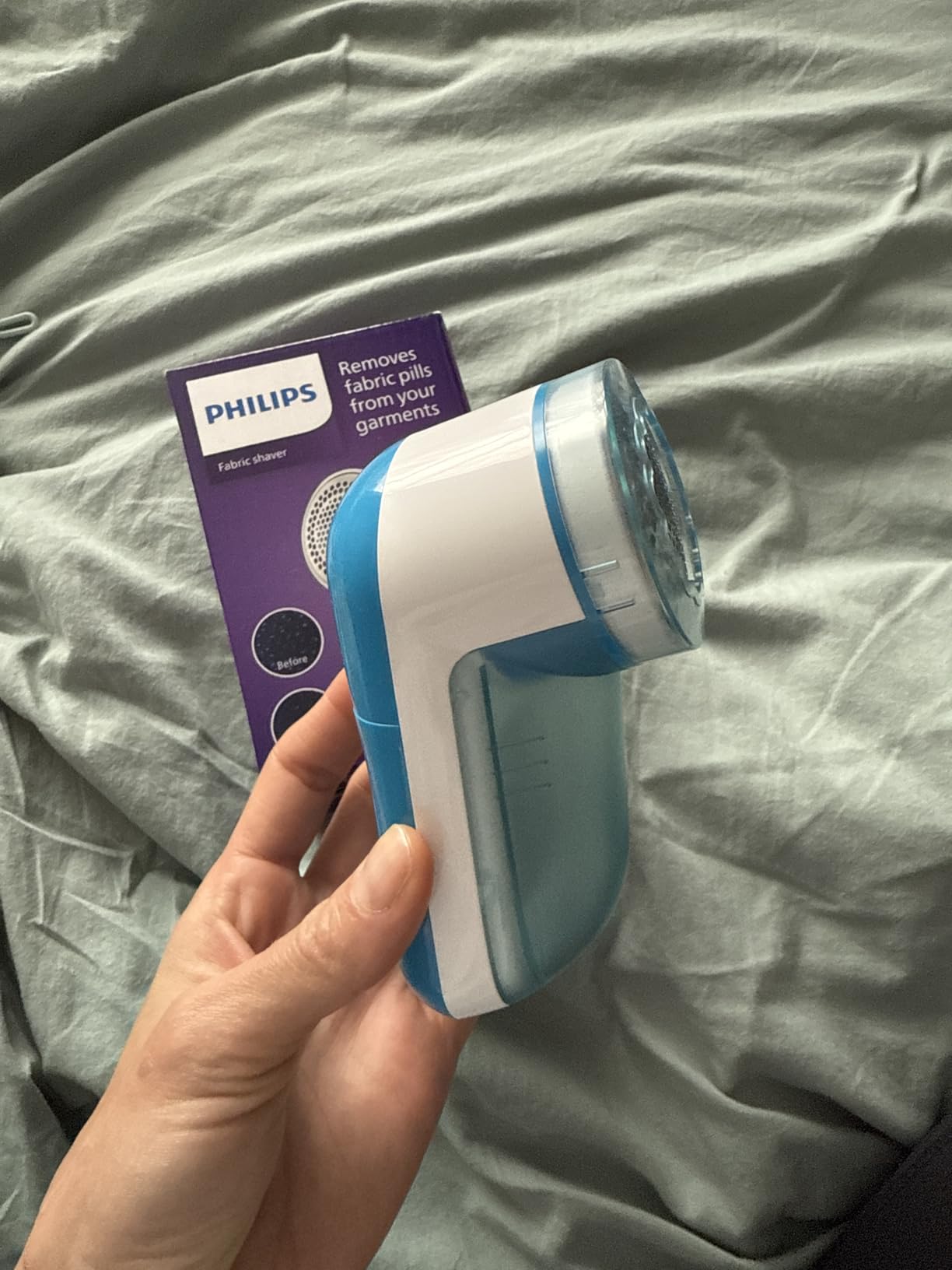 Philips Fabric Shaver and Lint Remover, 8800 RPM, Safe on Clothes customer photo 1