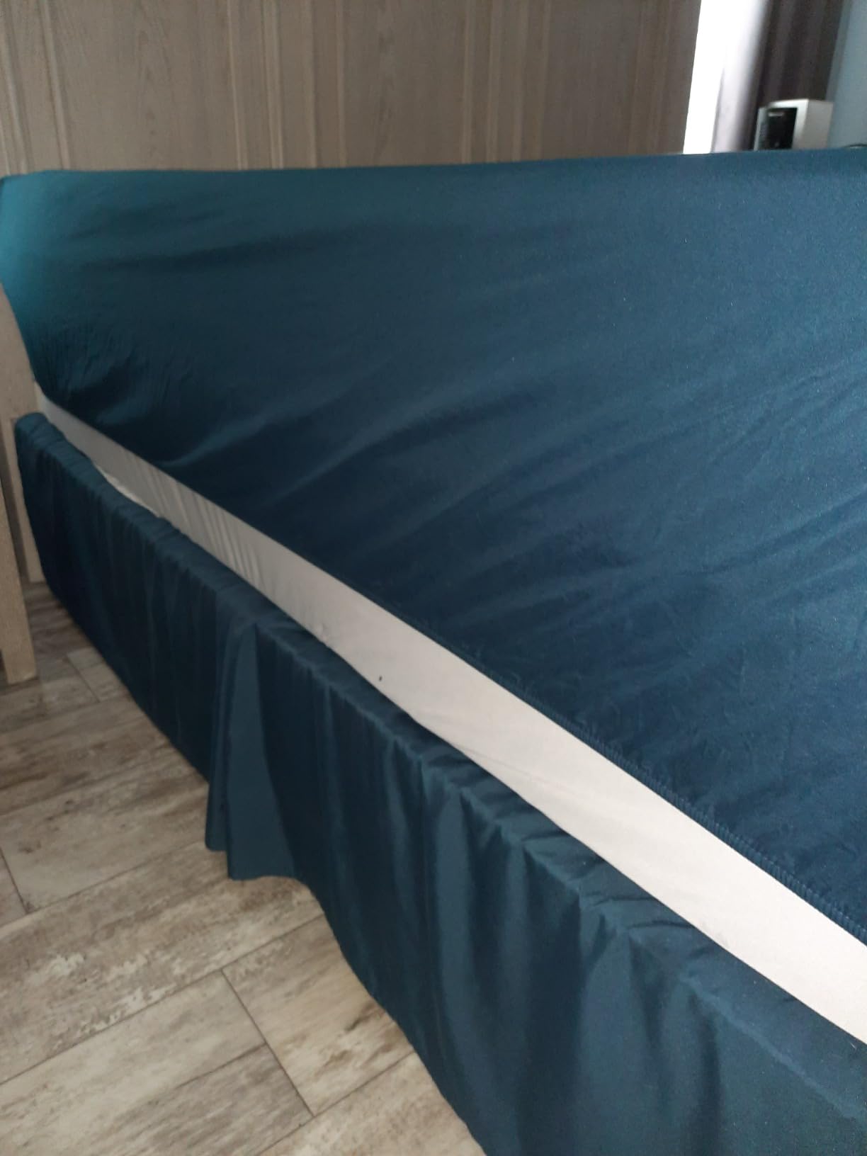 Elegant Comfort Luxury 1500 Premium Hotel Quality Microfiber 4-Piece Sheet Set - Wrinkle Resistant, All Around Elastic Fitted Sheet, Deep Pocket up to 16