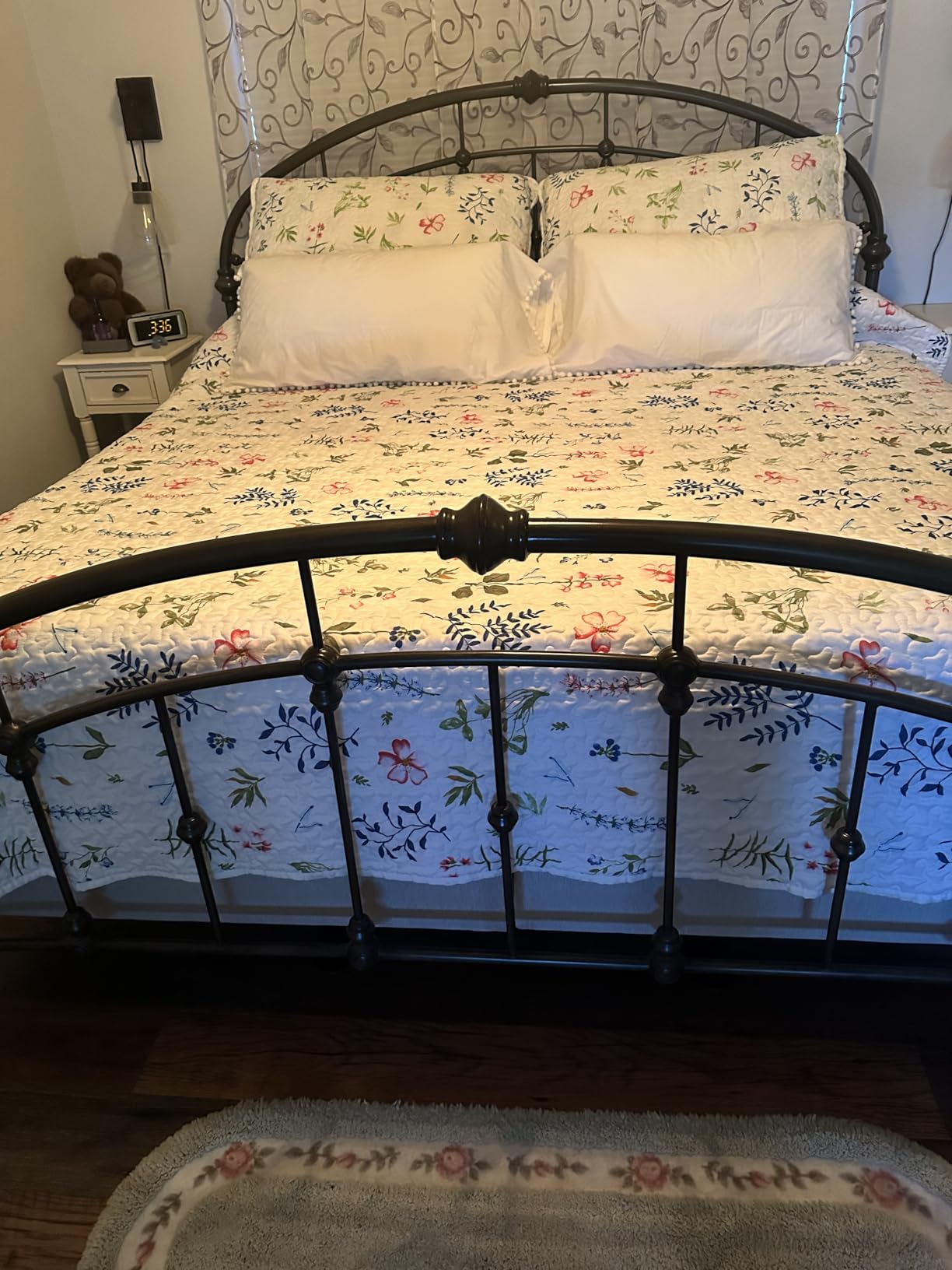 UOZZI BEDDING 3 Piece Reversible Quilt Set King Size 102x90 Soft Microfiber Lightweight Coverlet Bedspread Summer Comforter Set Bed Cover Blanket for All Season Colorful Dots (1 Quilt+ 2 Shams) customer photo 2