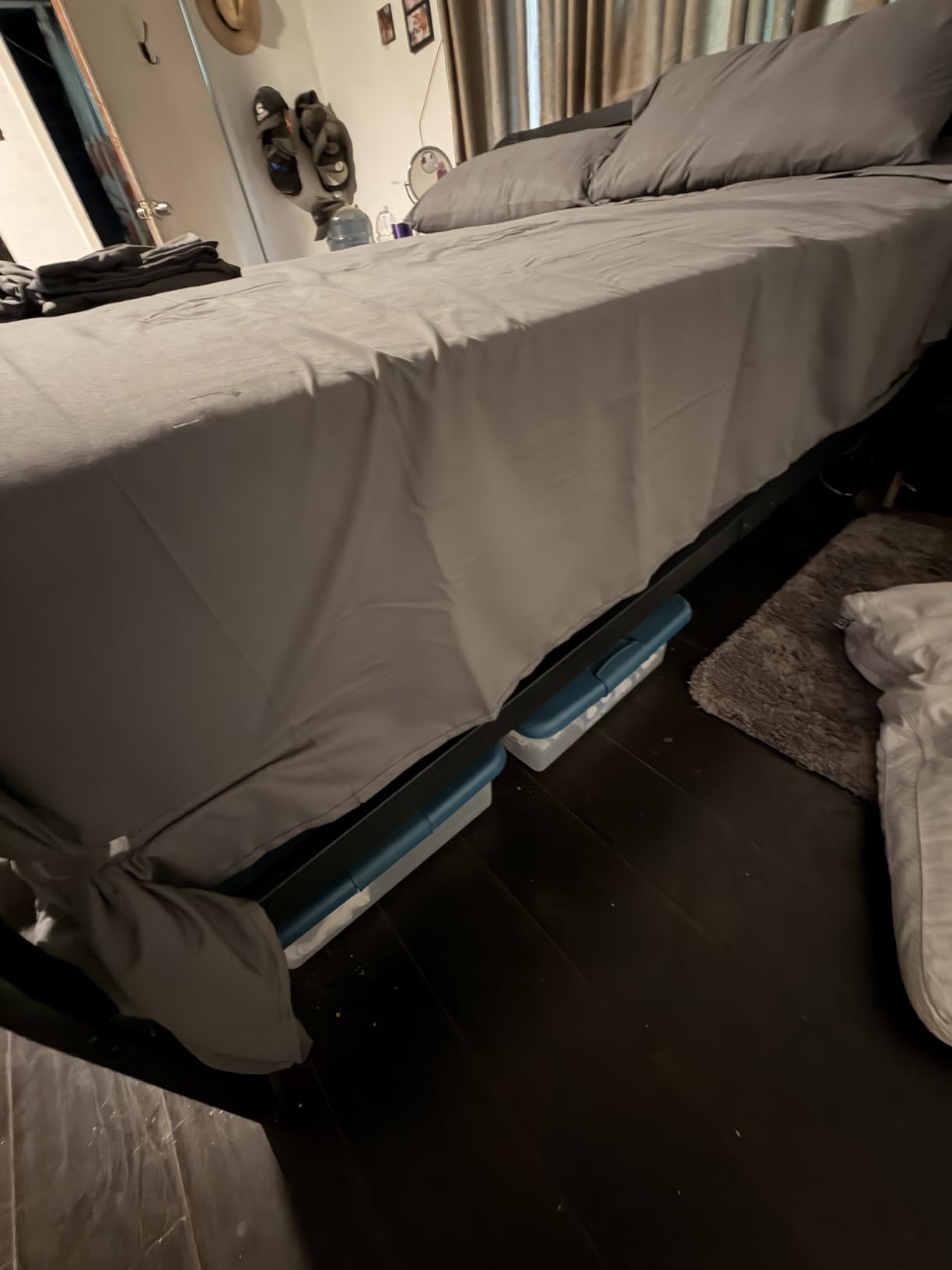 Hearth & Harbor Extra Deep Pocket Queen Sheets Sets - Fits Mattress 18-24 Inches Deep - Extra Deep Pocket Sheets - 6 Piece Queen Size - Grey customer photo 2