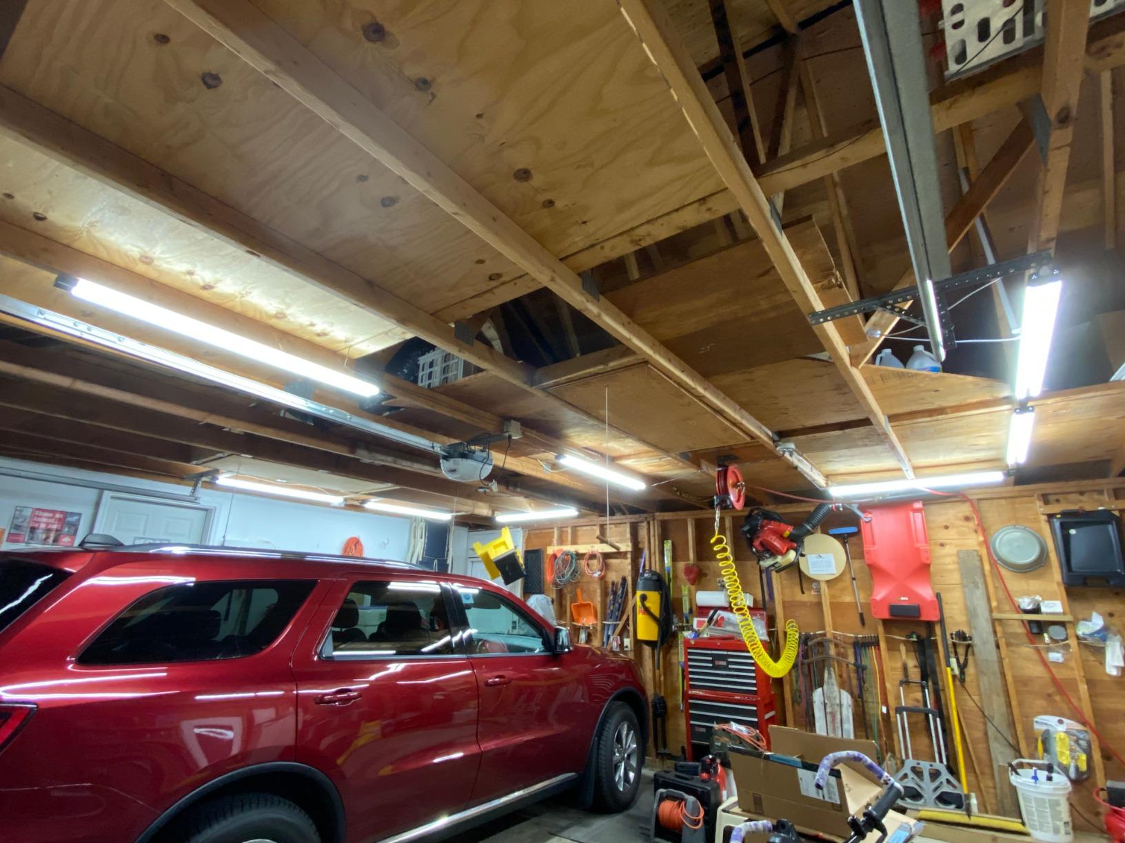 hykolity 4FT LED Shop Light, 42W [250W Equivalent],4400LM,5000K Daylight customer photo 2