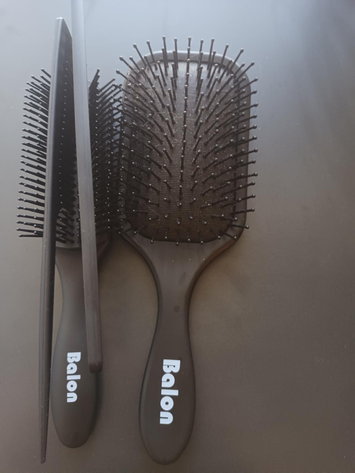 4Pcs Detangling Hair Brush Set for Women - Paddle Brush for Wet or Dry, No More Tangles for Straight, Long, Thick, Curly, and Natural Hair (Purple) customer photo 1