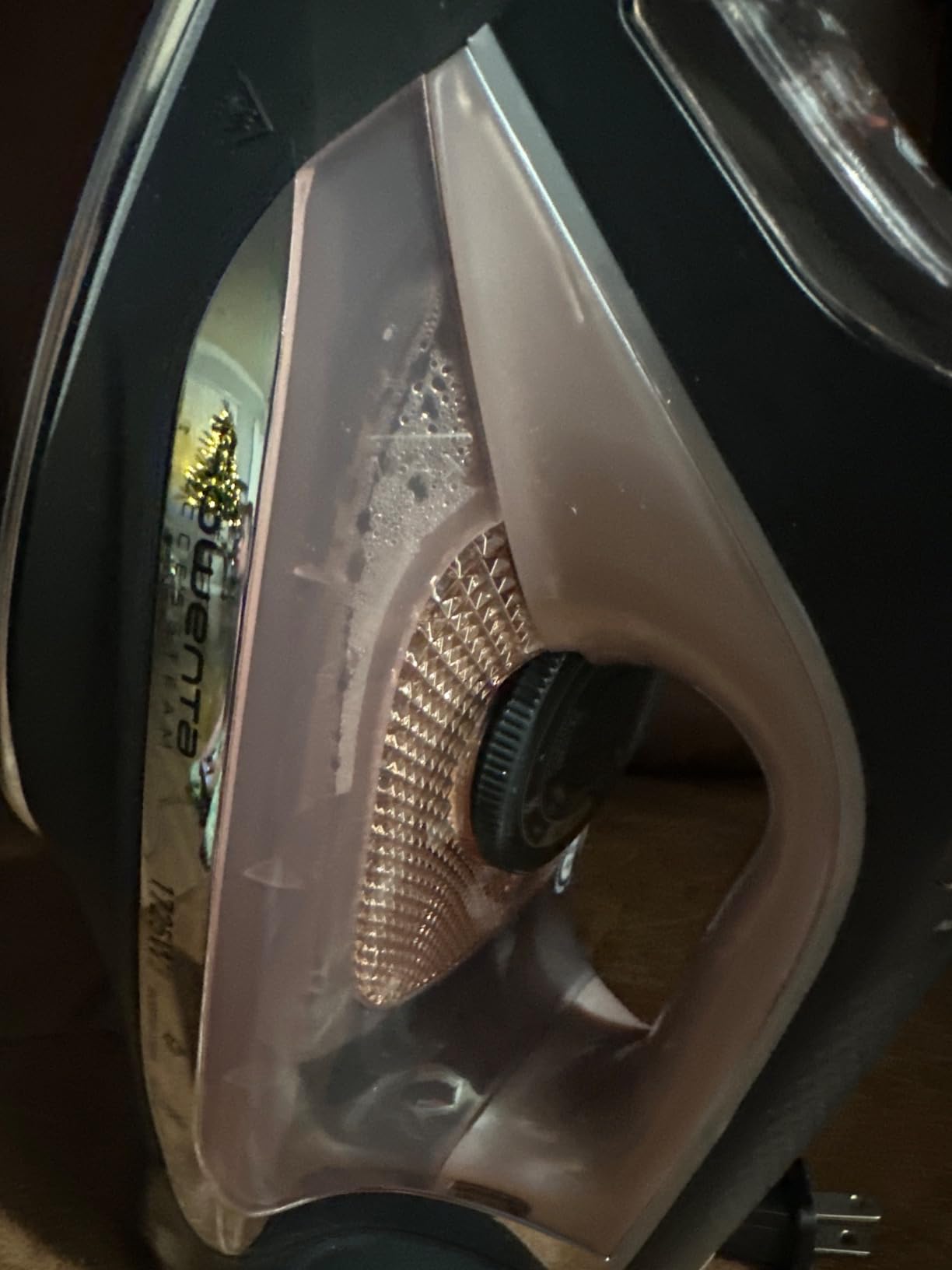 Rowenta AccessSteam Cordreel Steam Iron for Clothes, Anti-Drip Protection, Clothes Iron with Steamer, DW2459U1 customer photo 1